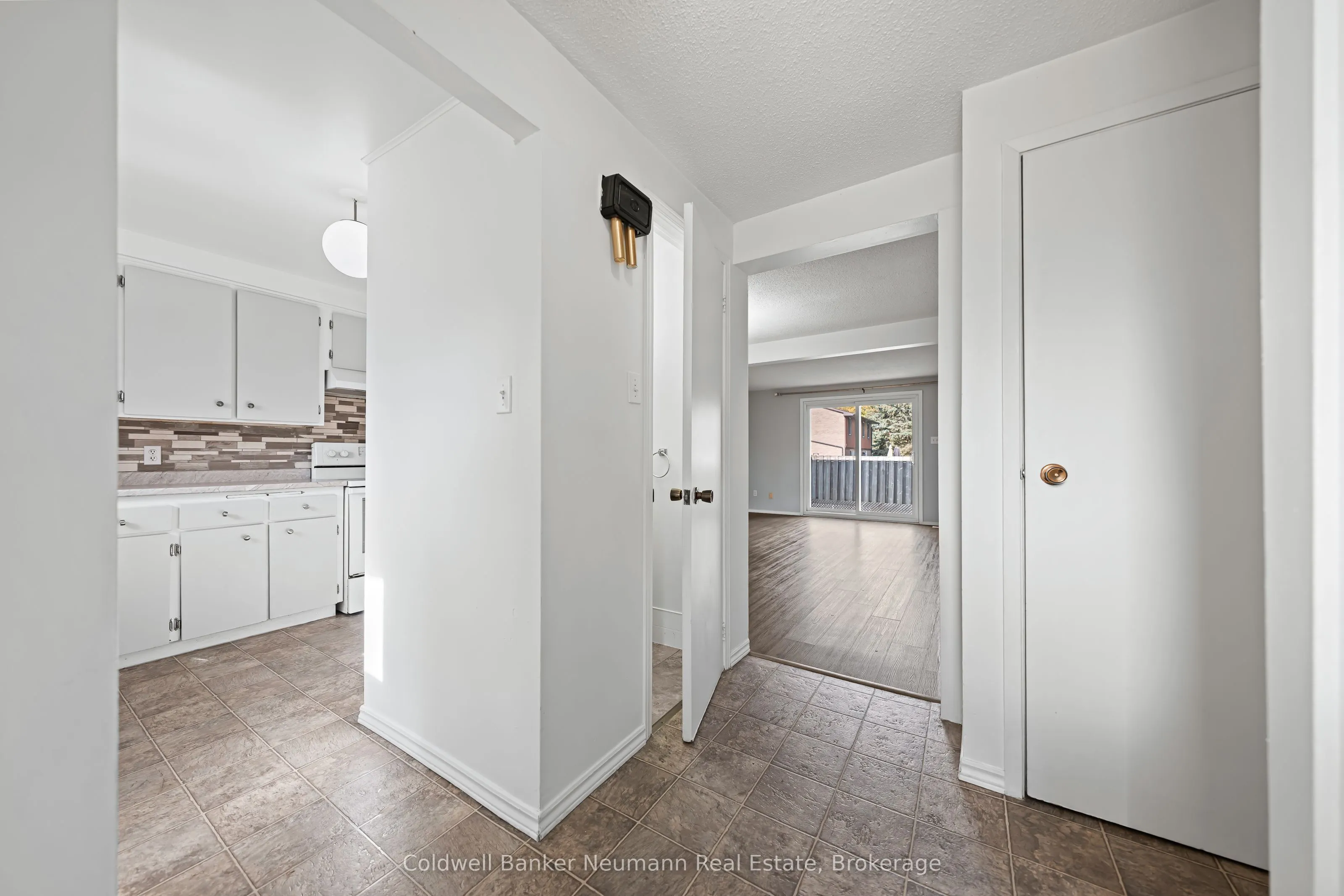 539 Willow Road, #19