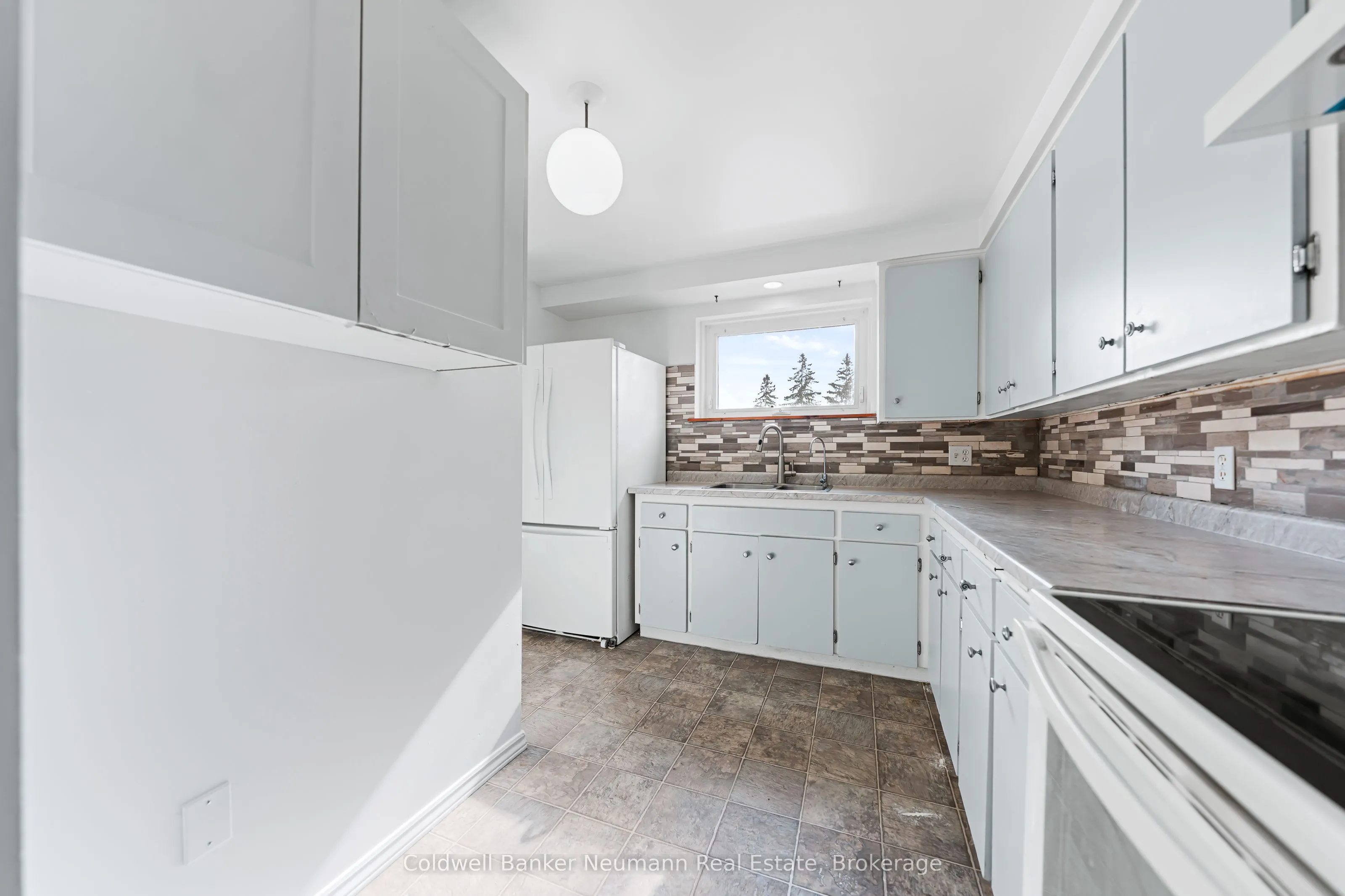 539 Willow Road, #19