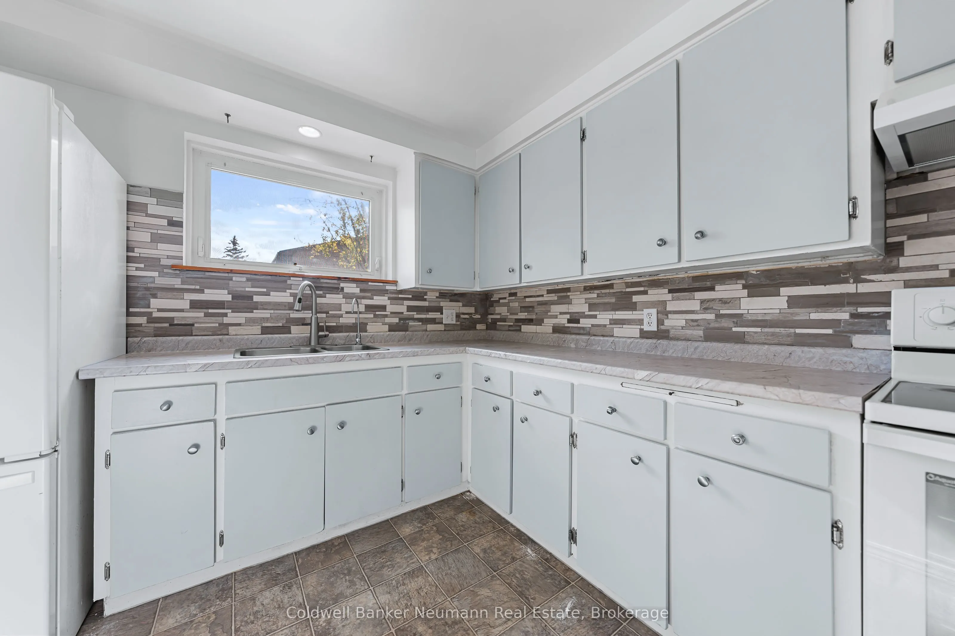 539 Willow Road, #19