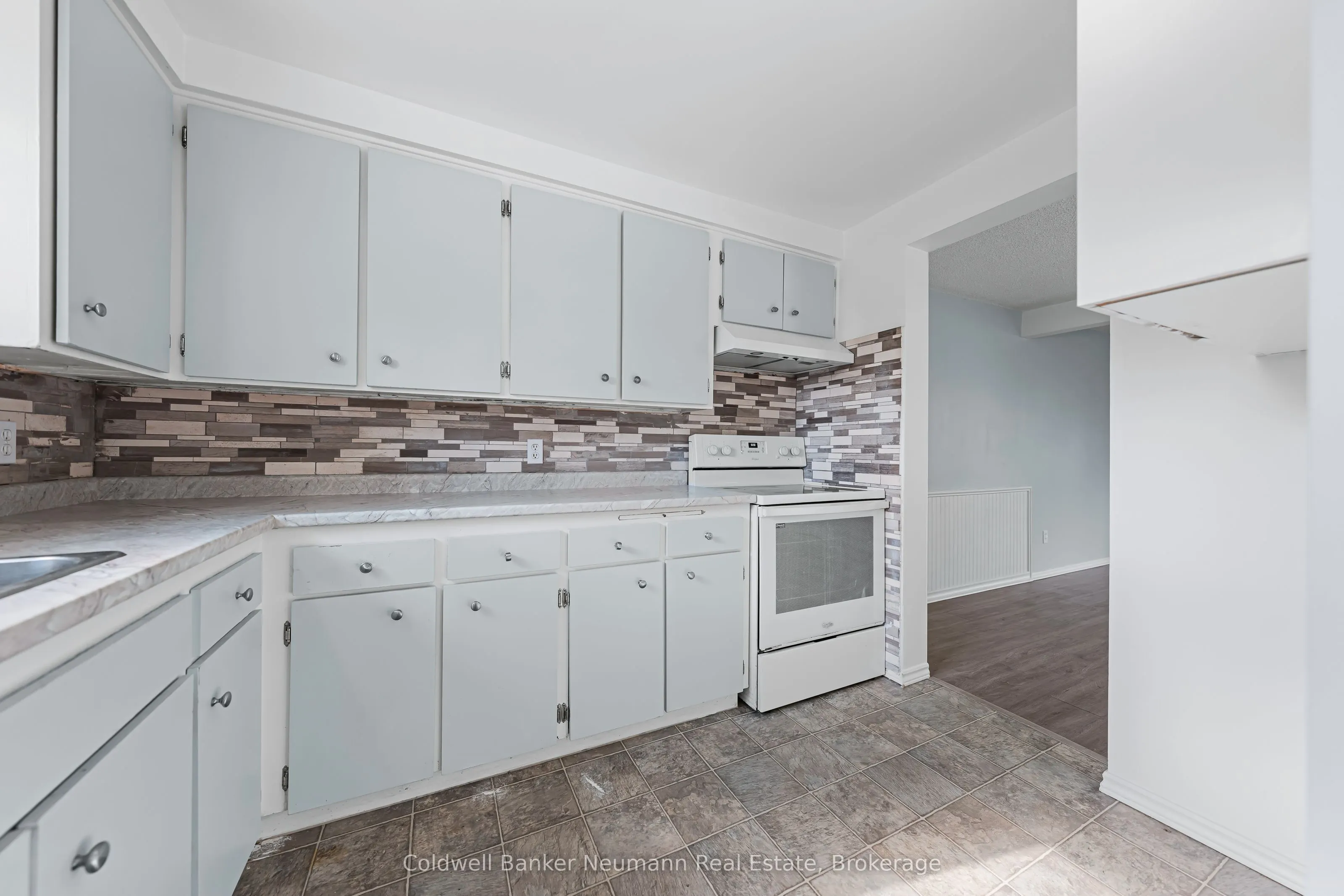 539 Willow Road, #19