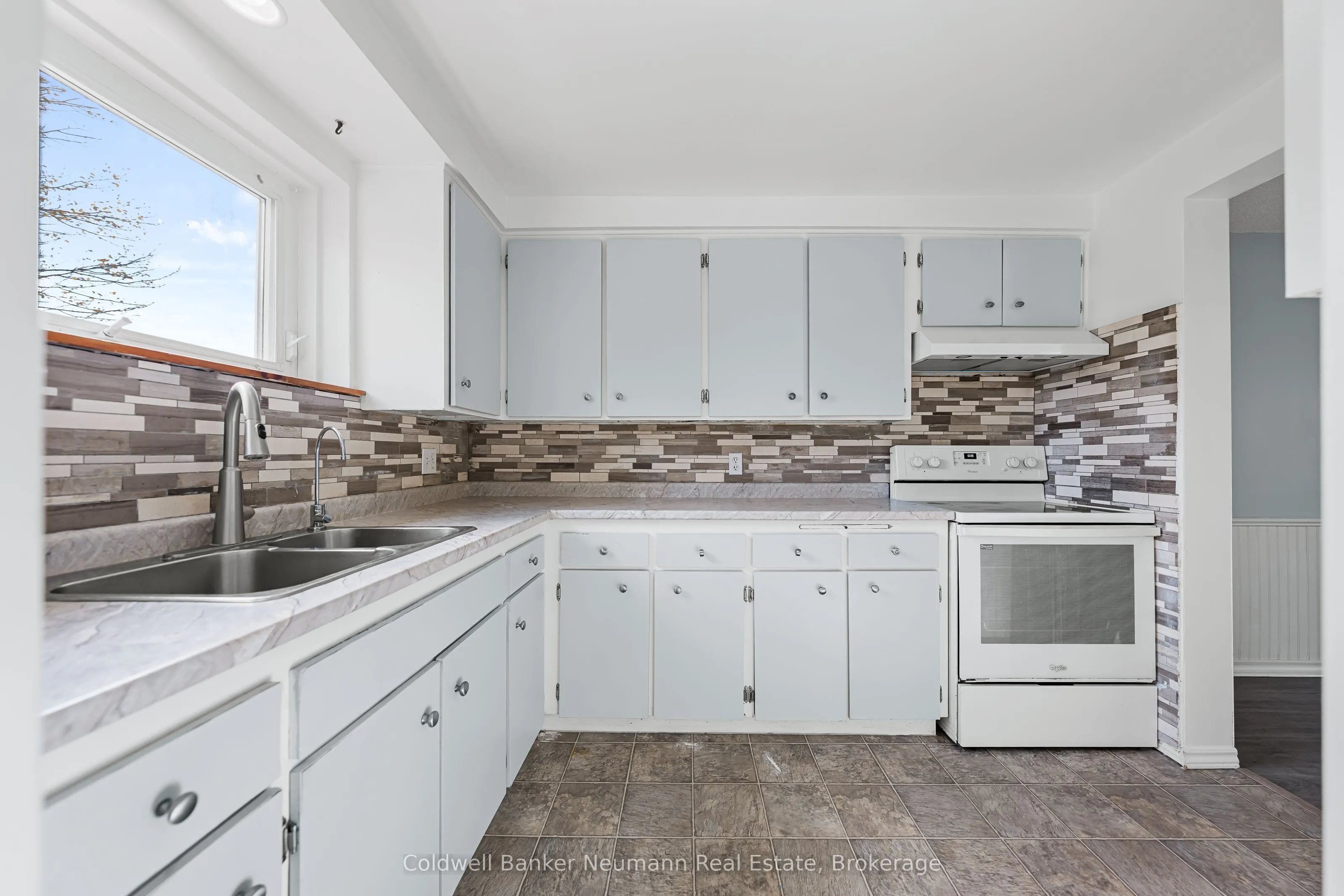 539 Willow Road, #19