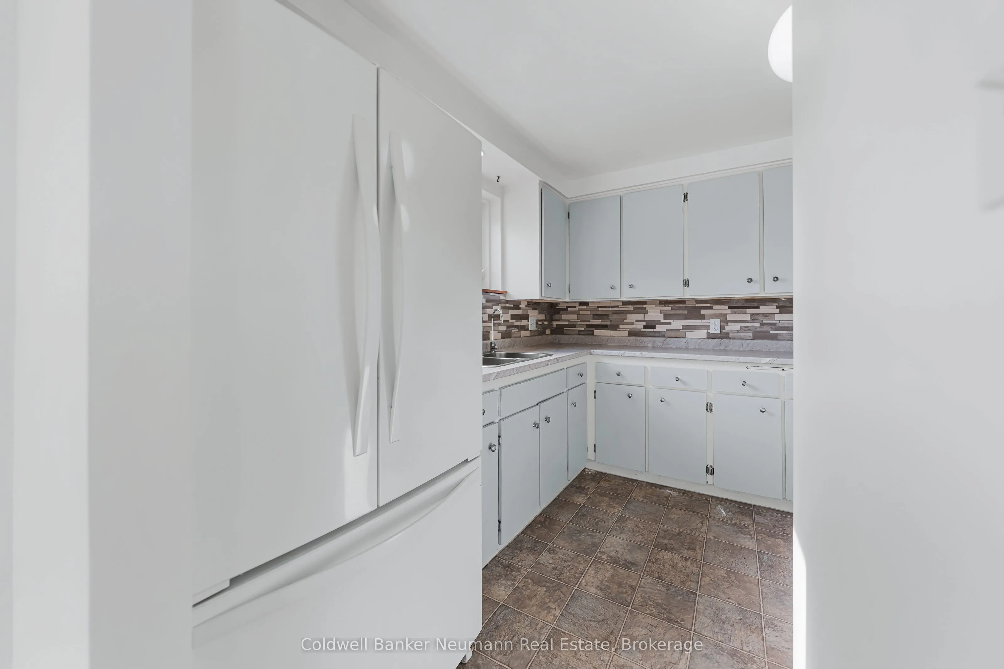 539 Willow Road, #19