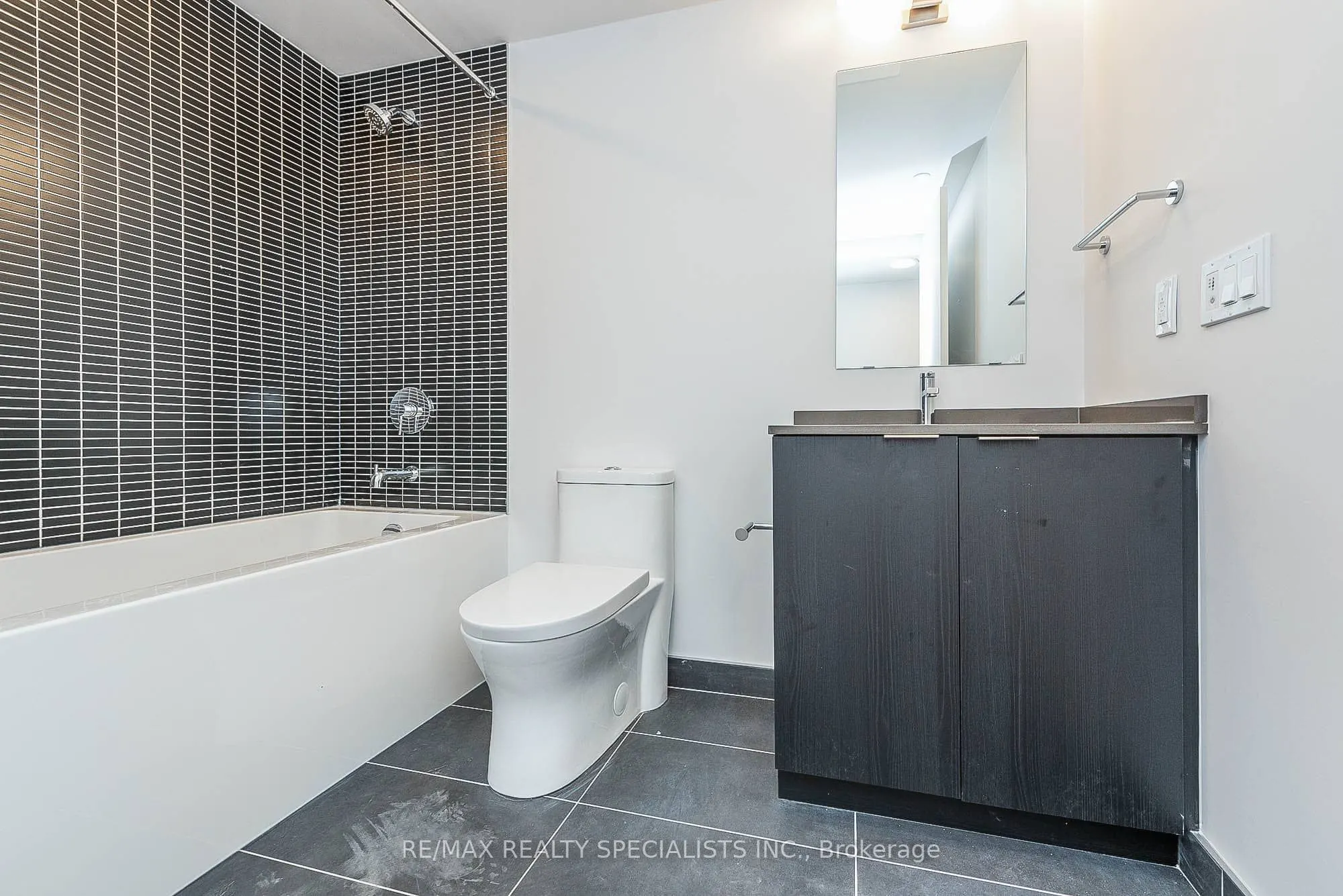 1 JARVIS Street, #1305