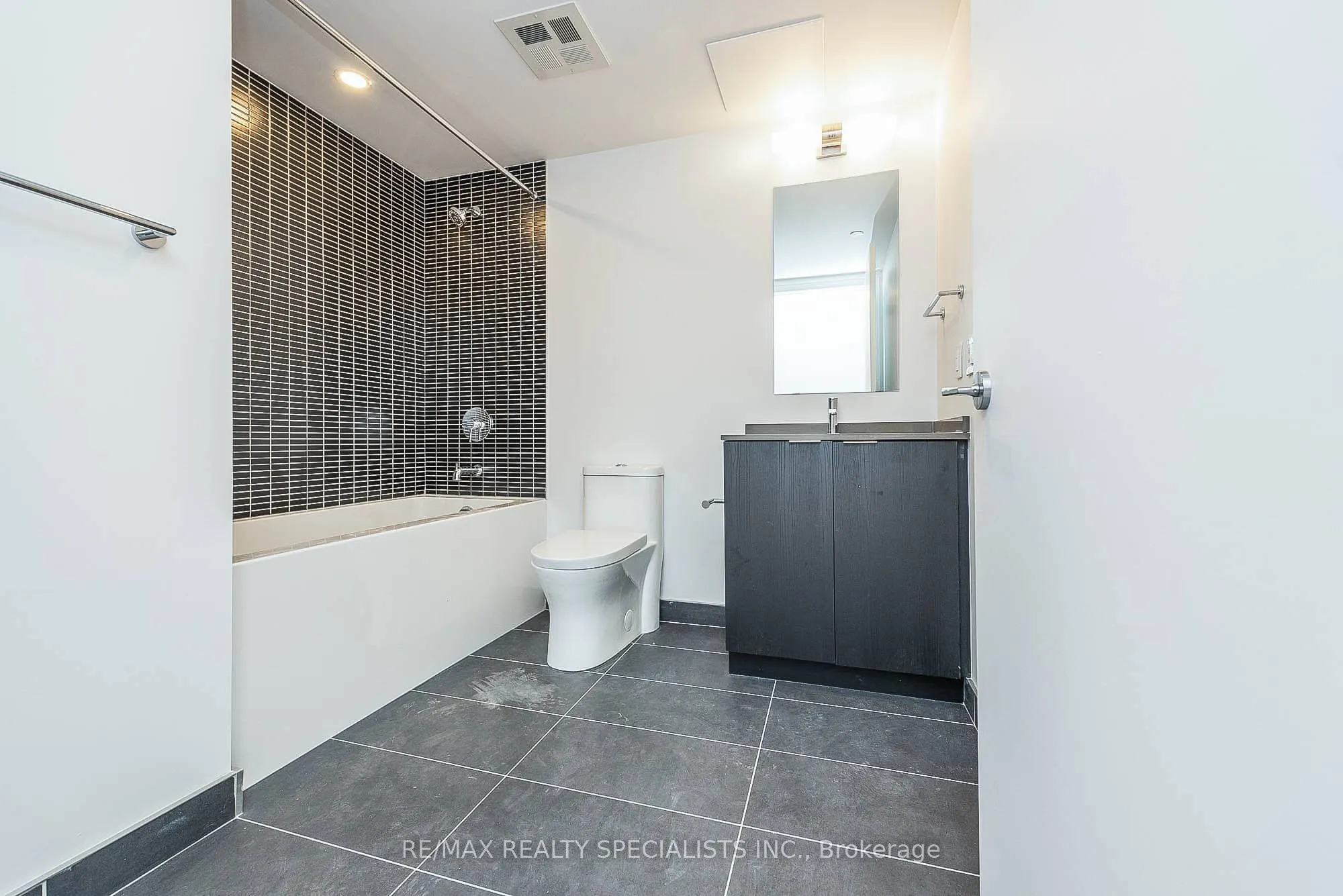 1 JARVIS Street, #1305