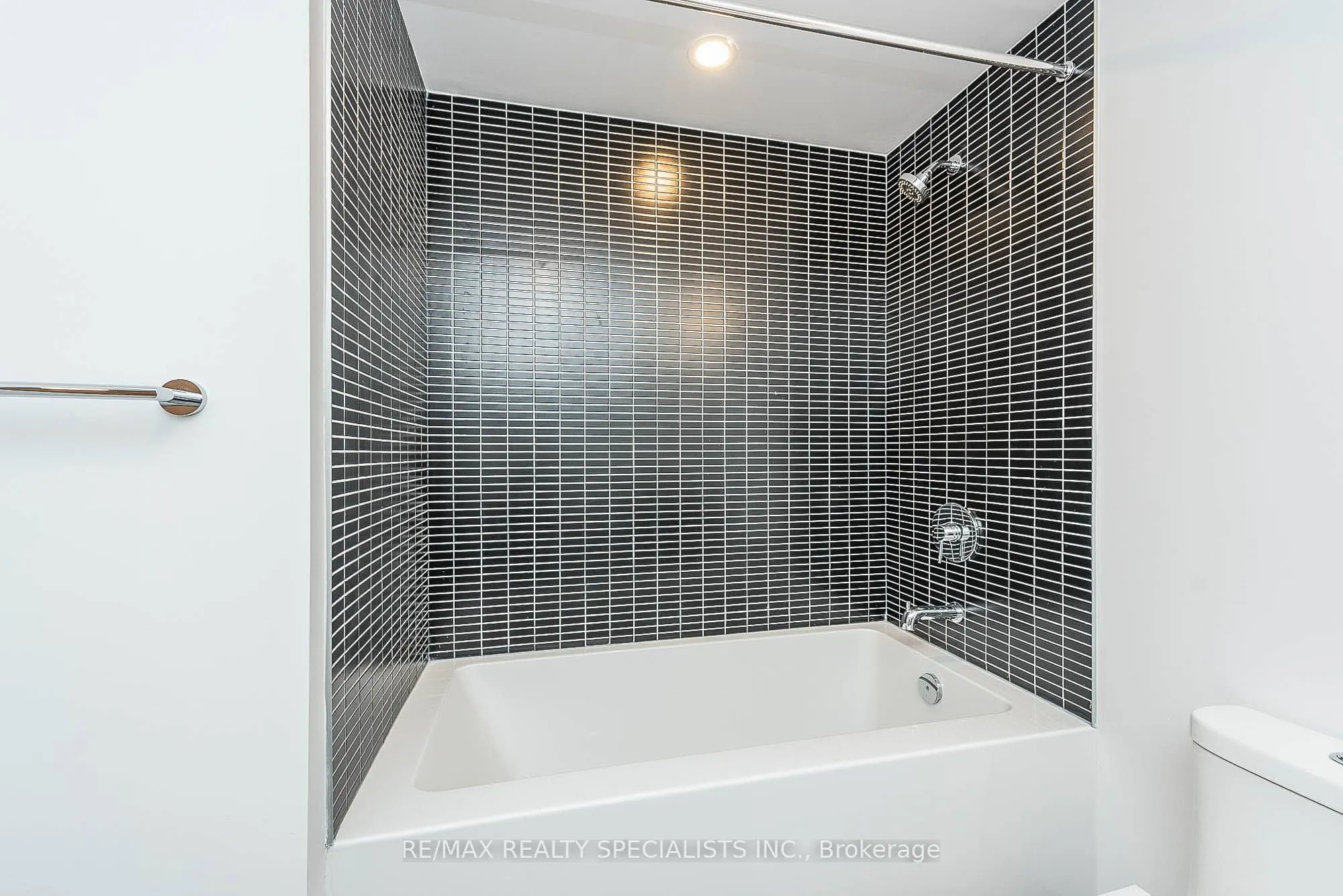 1 JARVIS Street, #1305