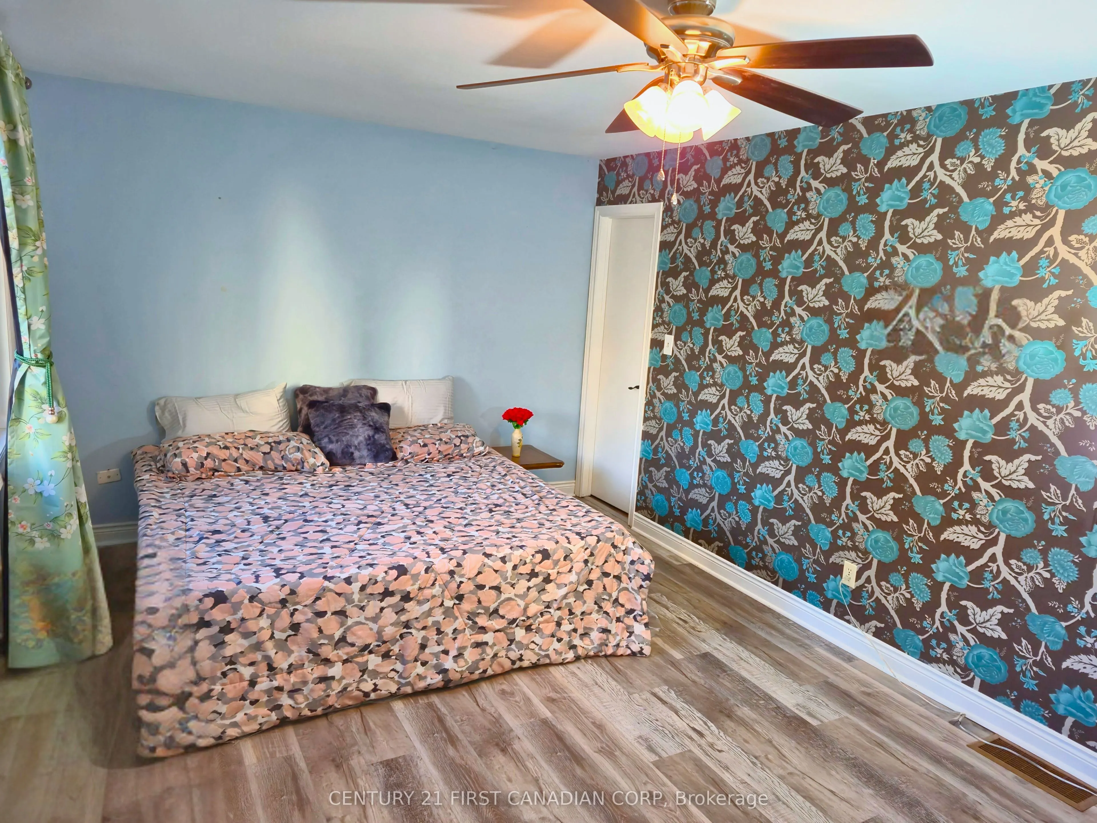 15 Mohican Drive