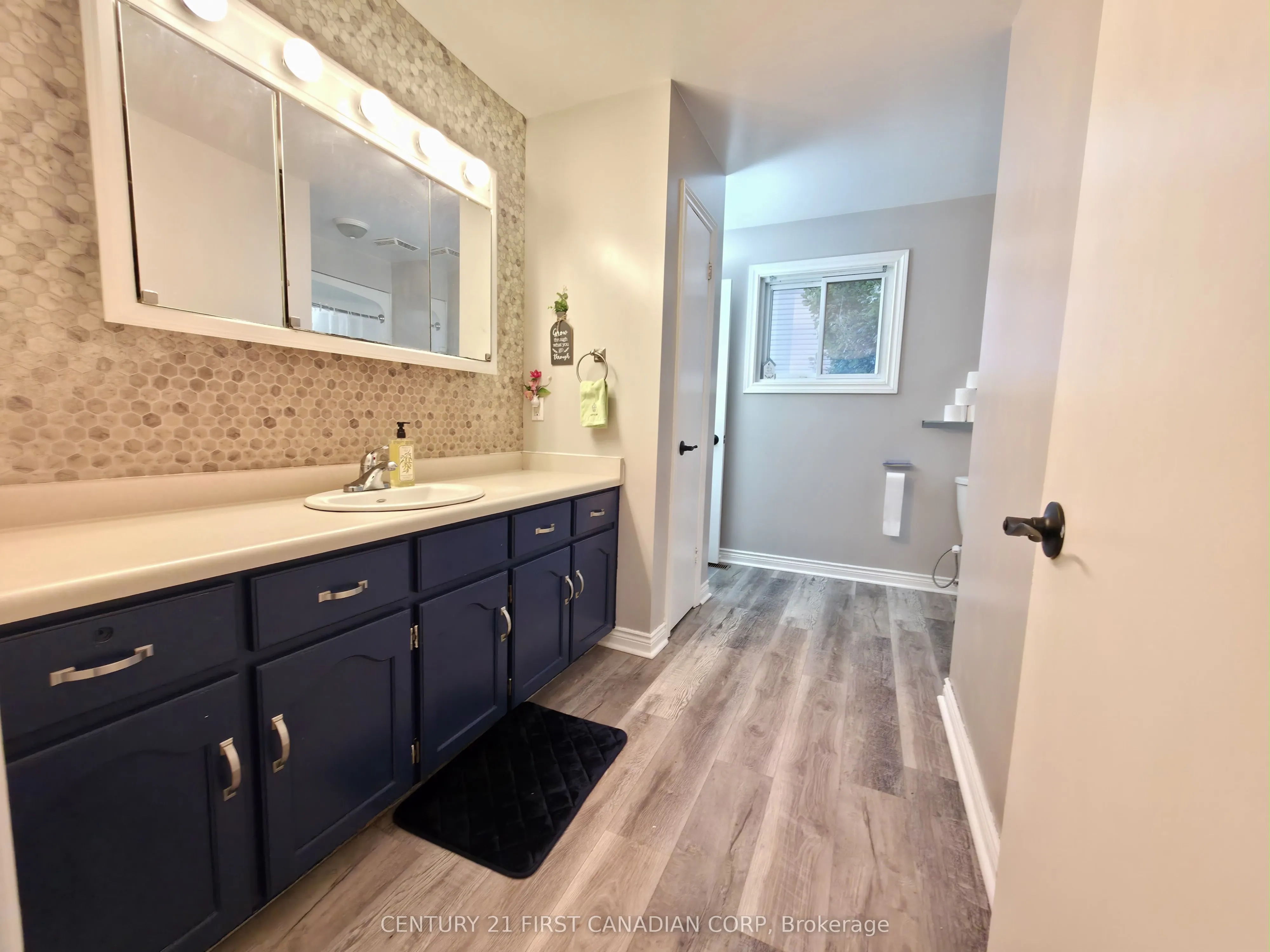15 Mohican Drive