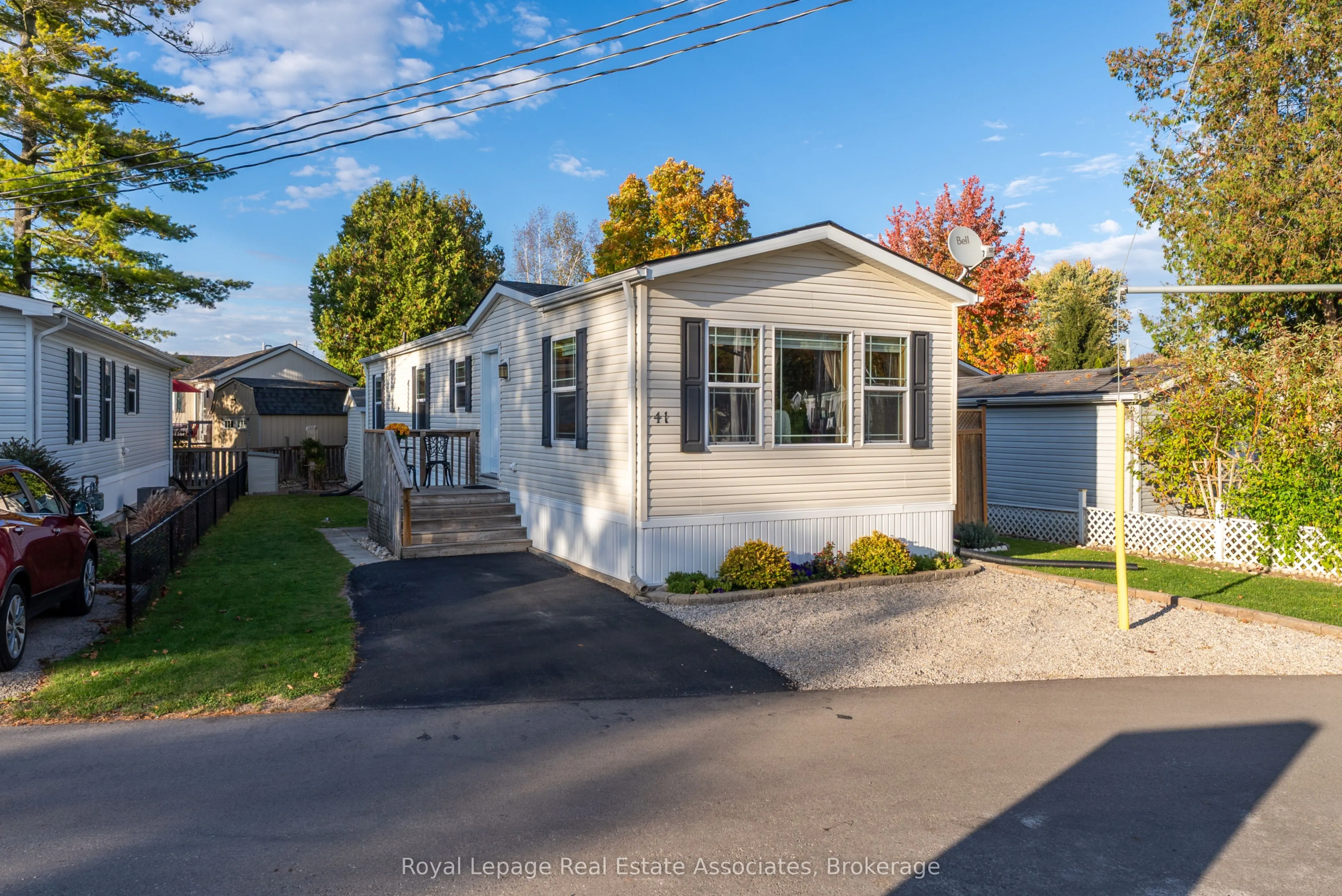 41 Cedarbush Crescent