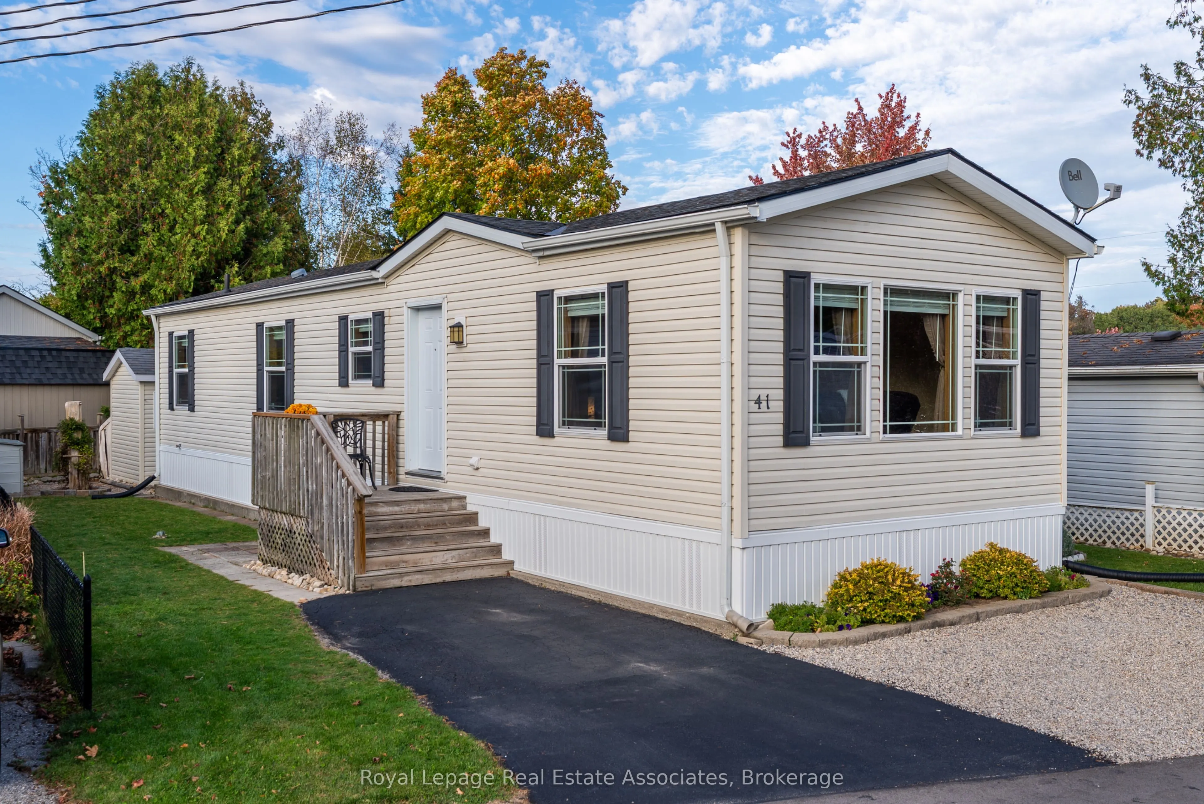 41 Cedarbush Crescent