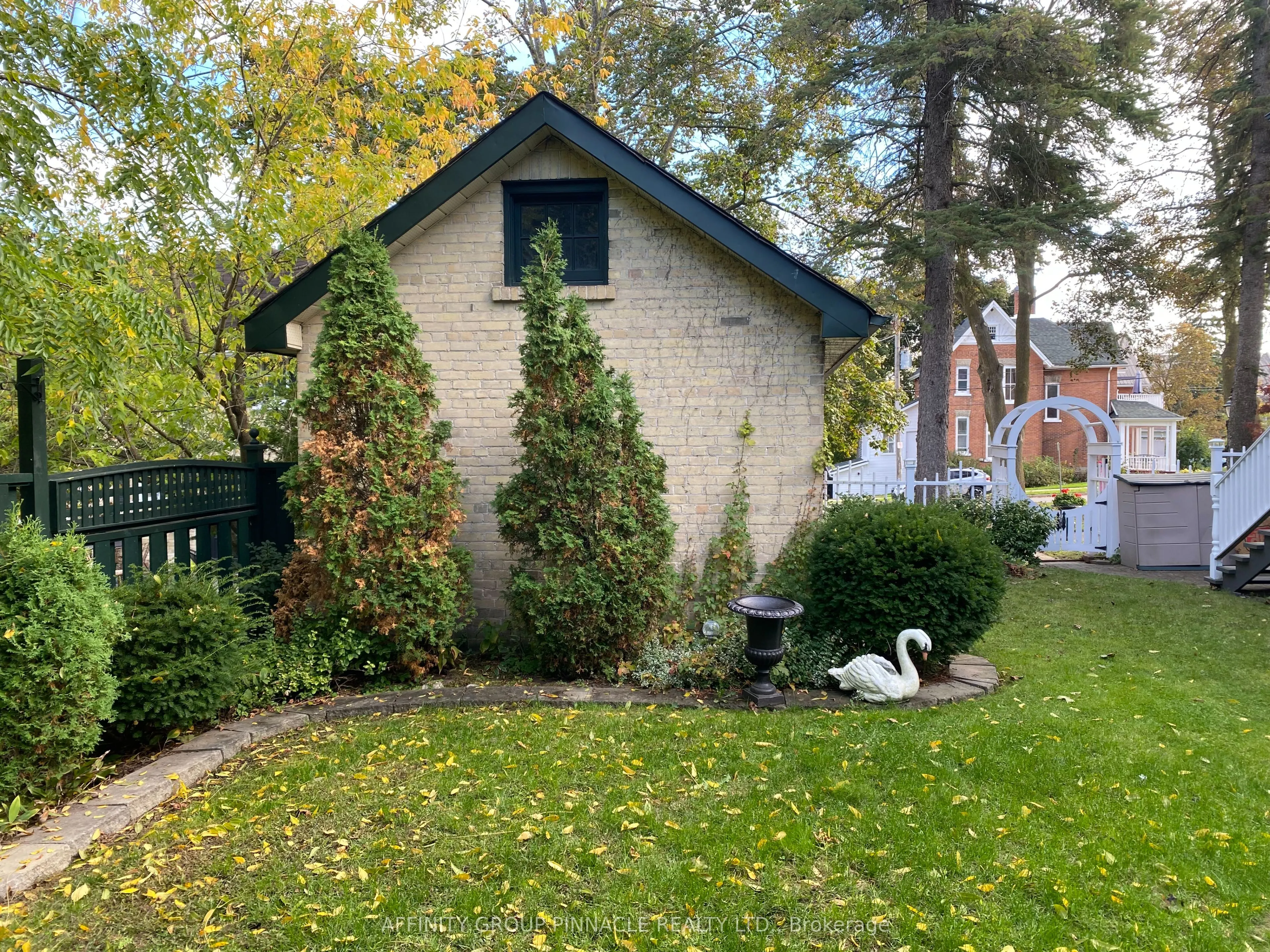 22 Francis Street