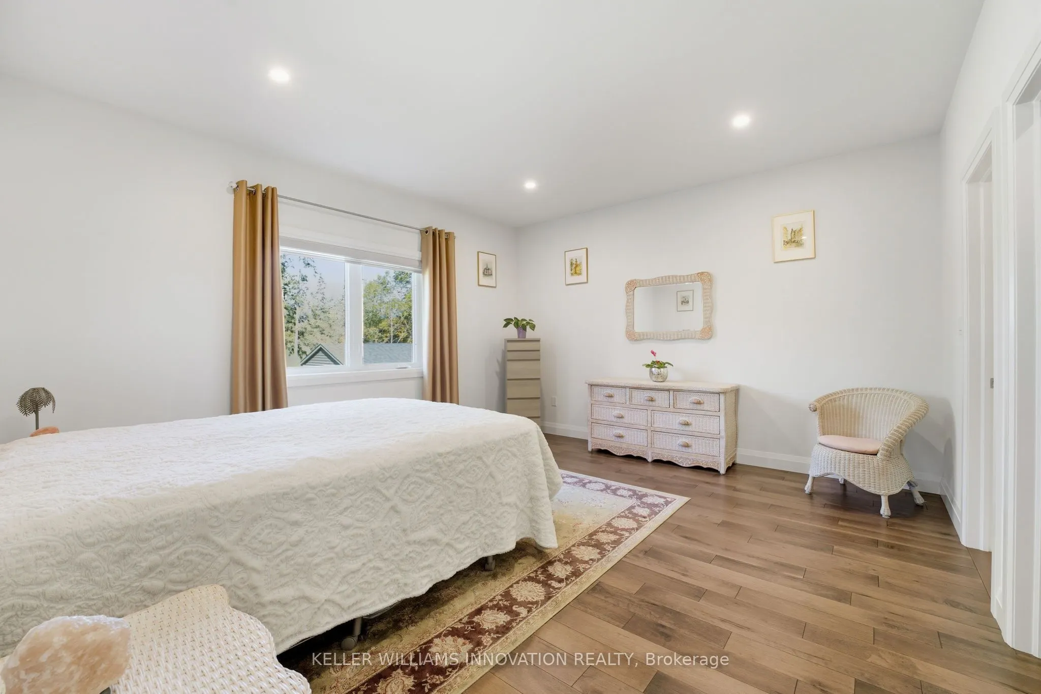19 Gilmer Crescent