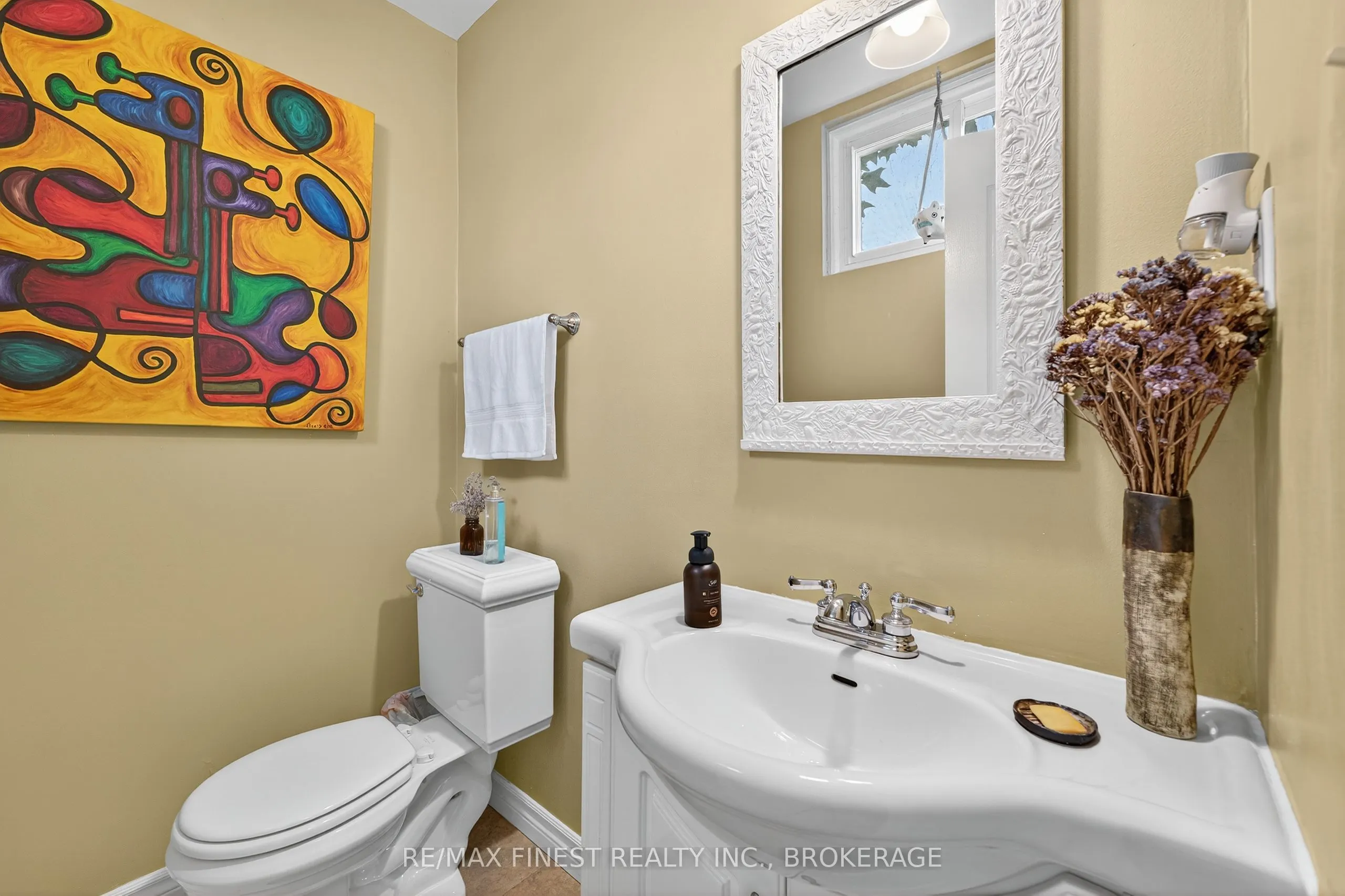 23 Diamond Crescent