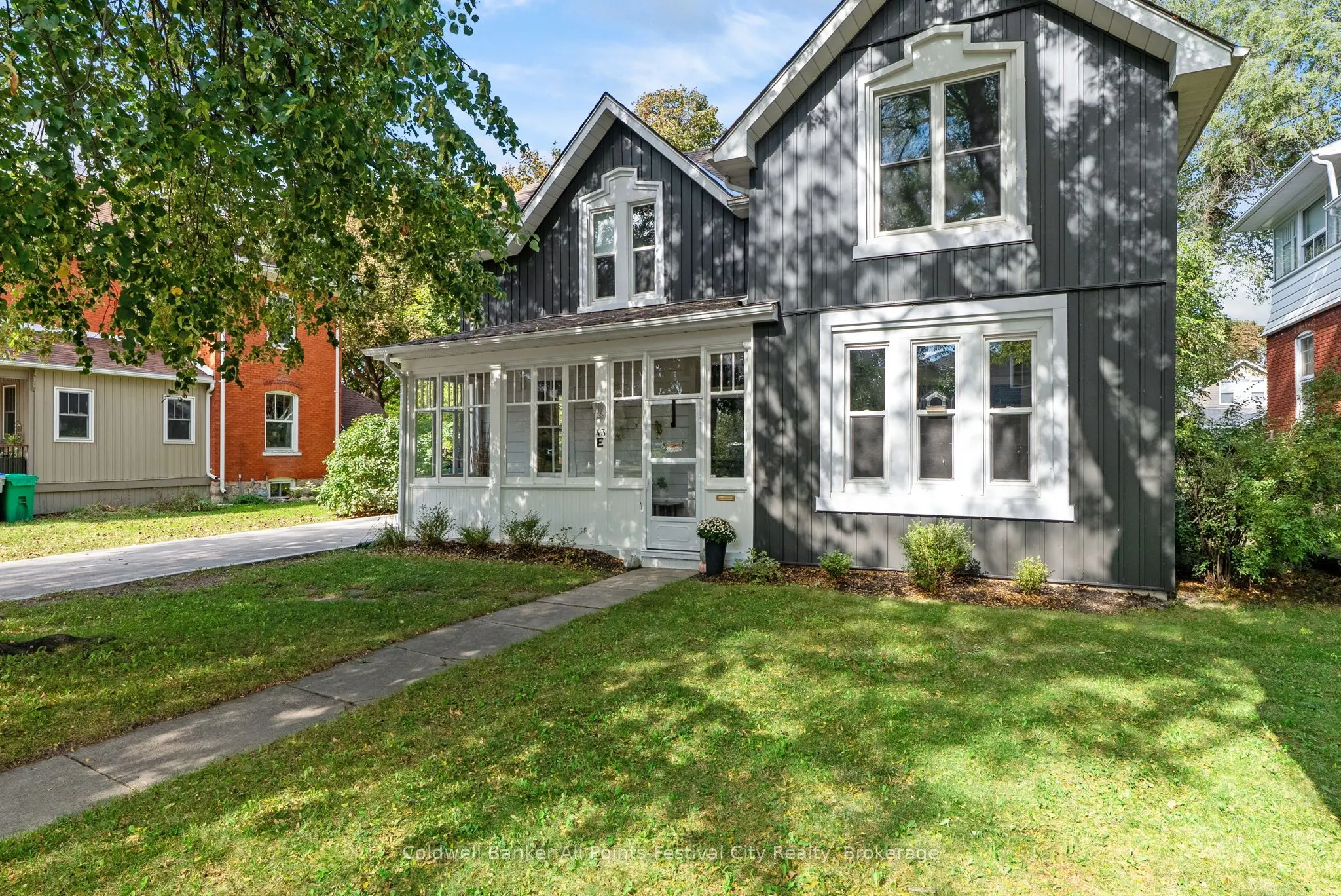 43 Bruce Street E