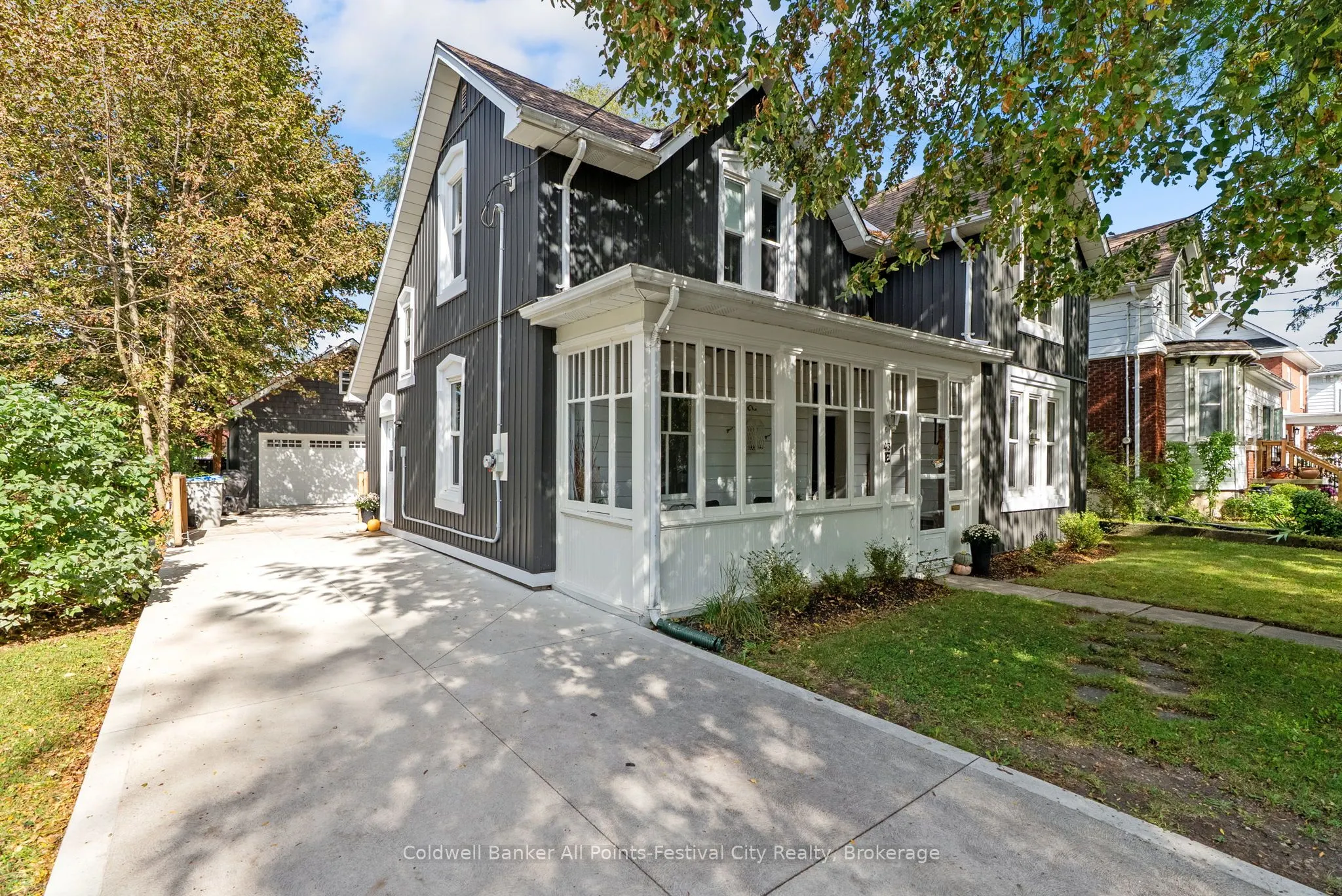 43 Bruce Street E