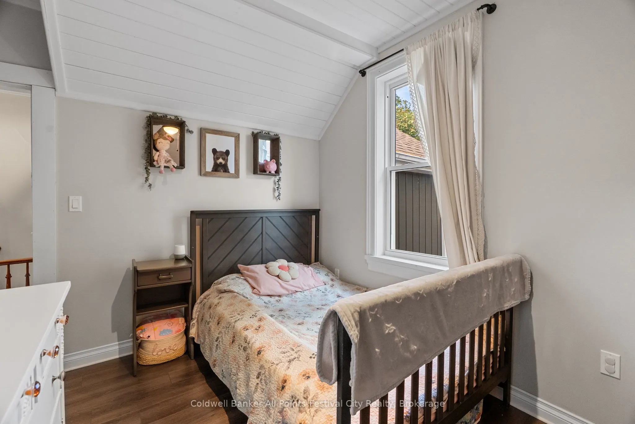 43 Bruce Street E