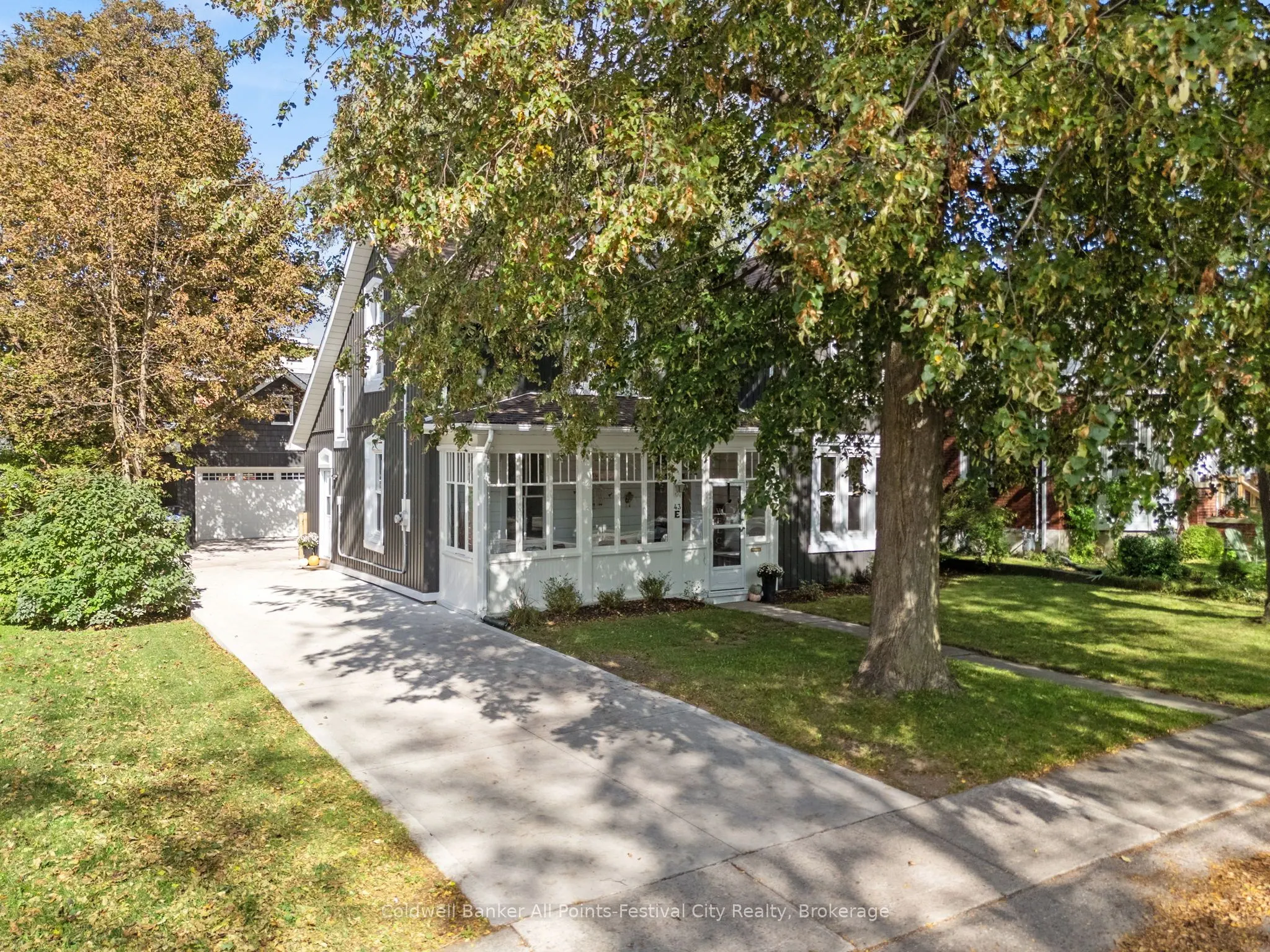 43 Bruce Street E