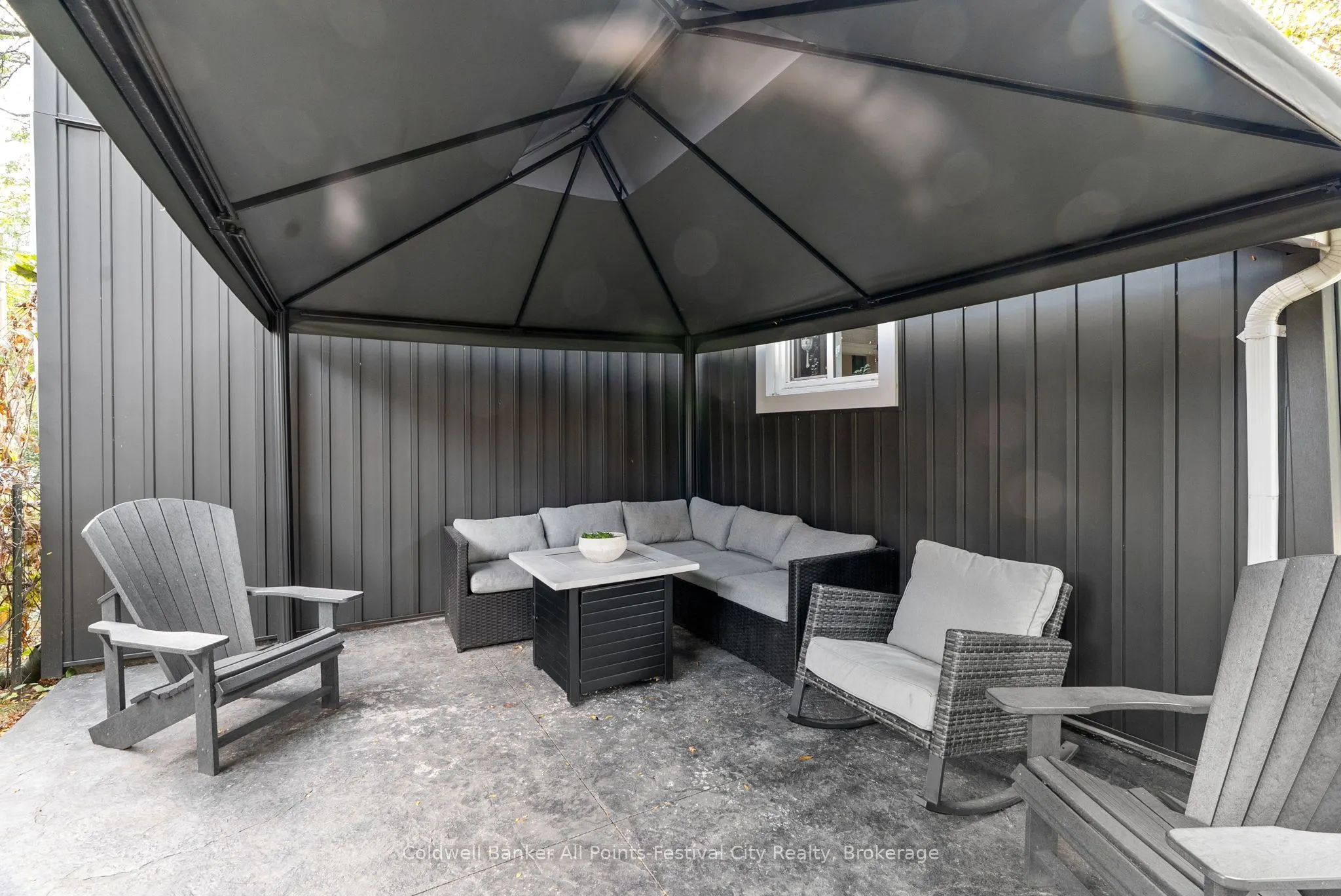 43 Bruce Street E