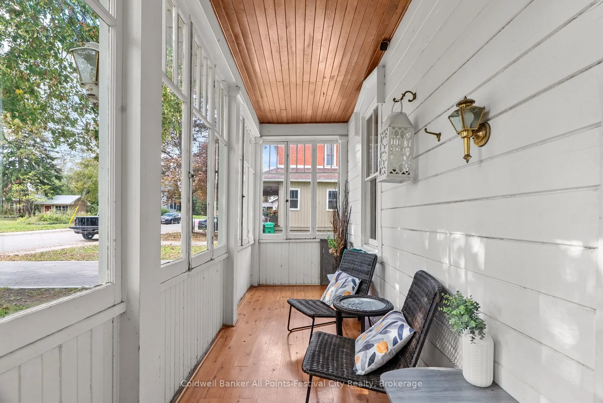 43 Bruce Street E