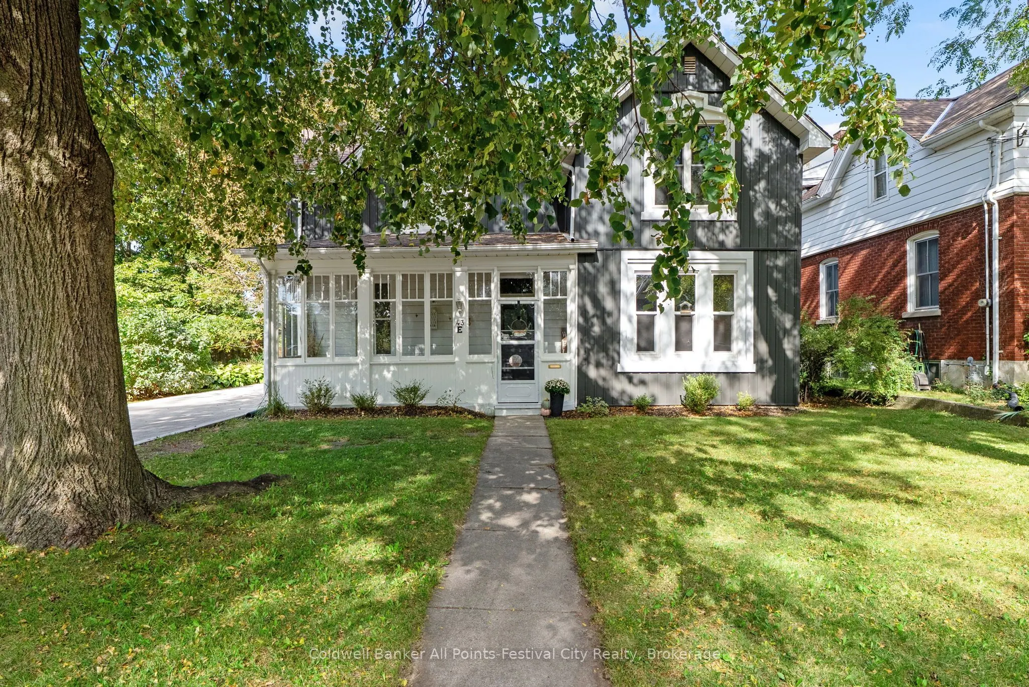 43 Bruce Street E