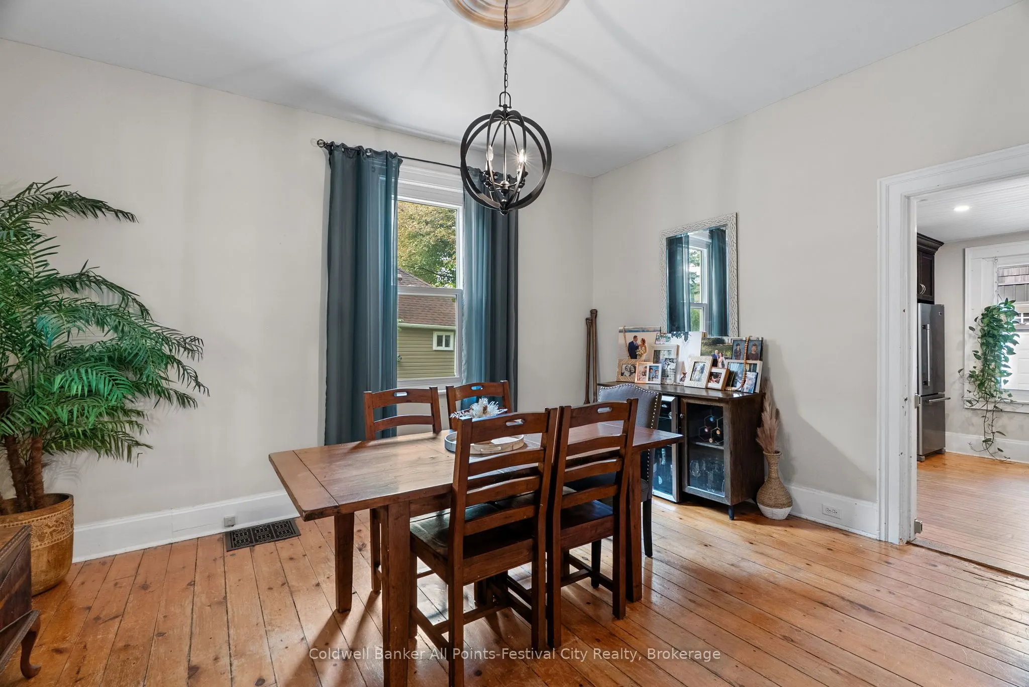43 Bruce Street E
