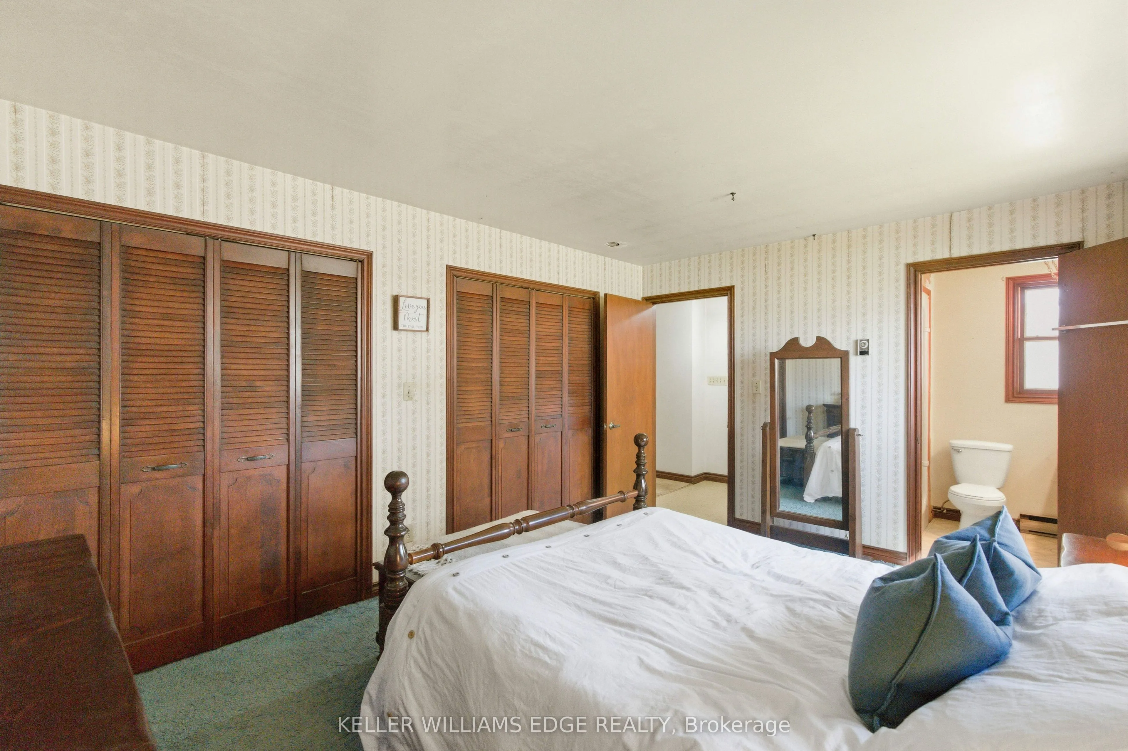 1043 Safari Road