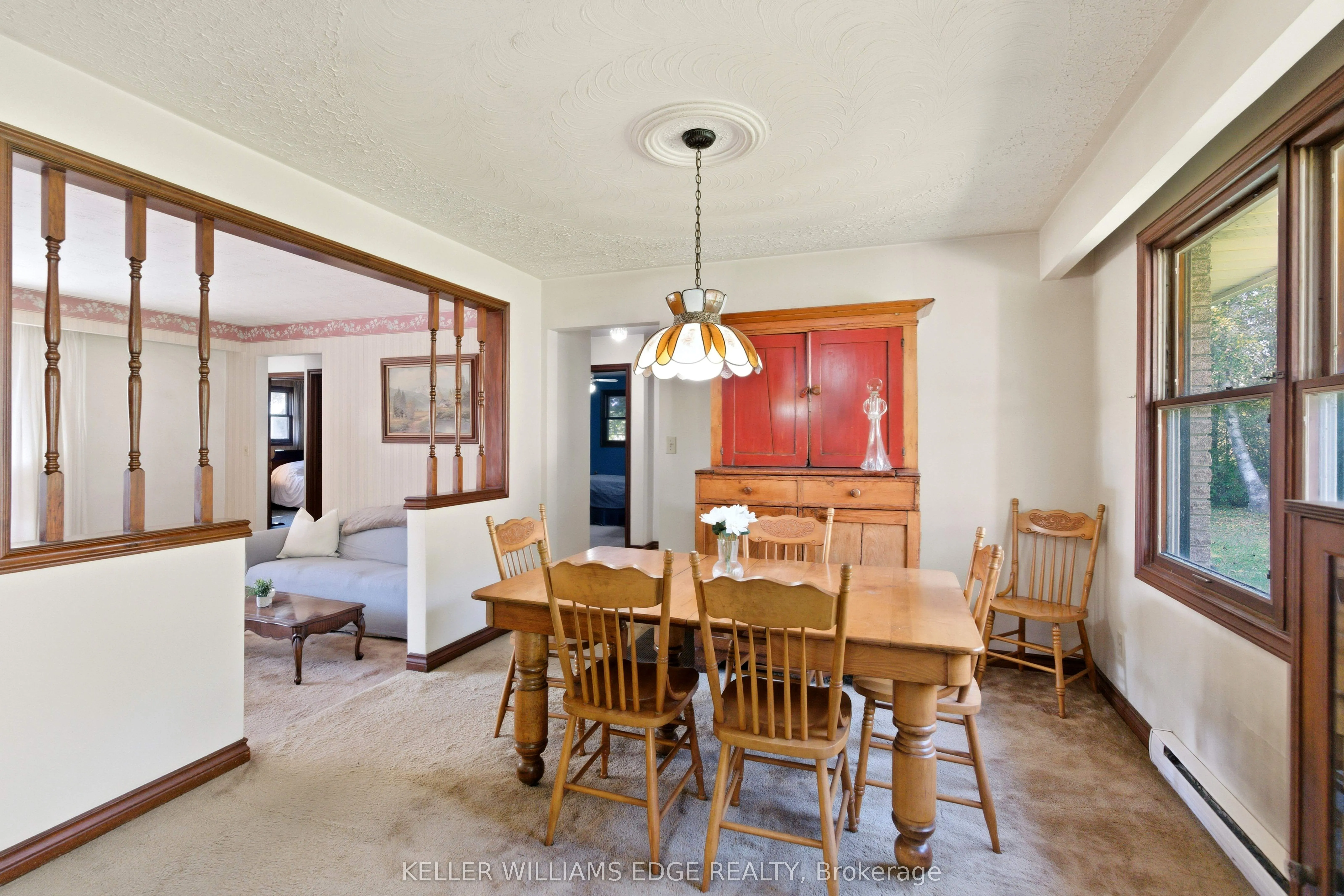 1043 Safari Road