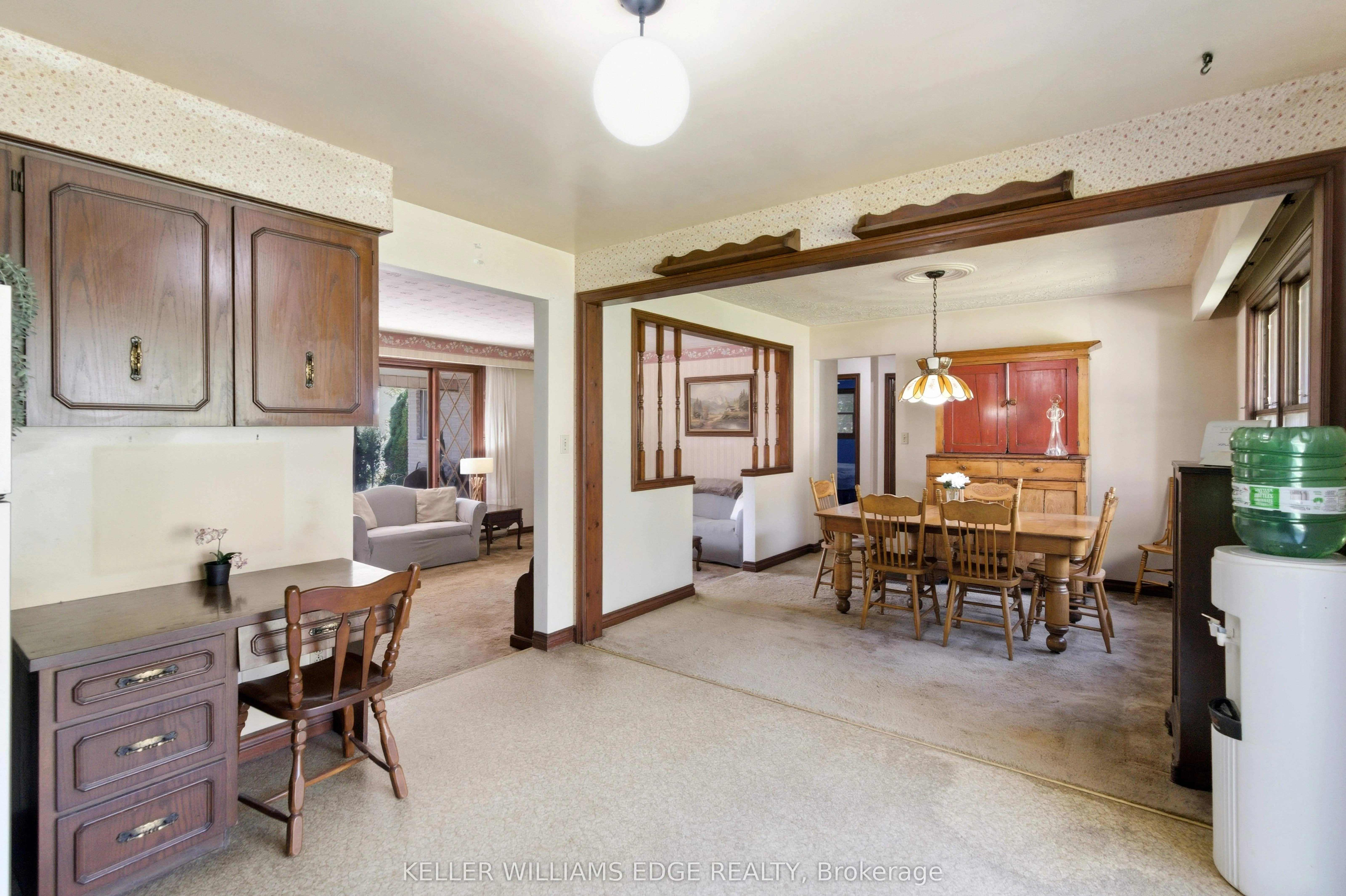 1043 Safari Road
