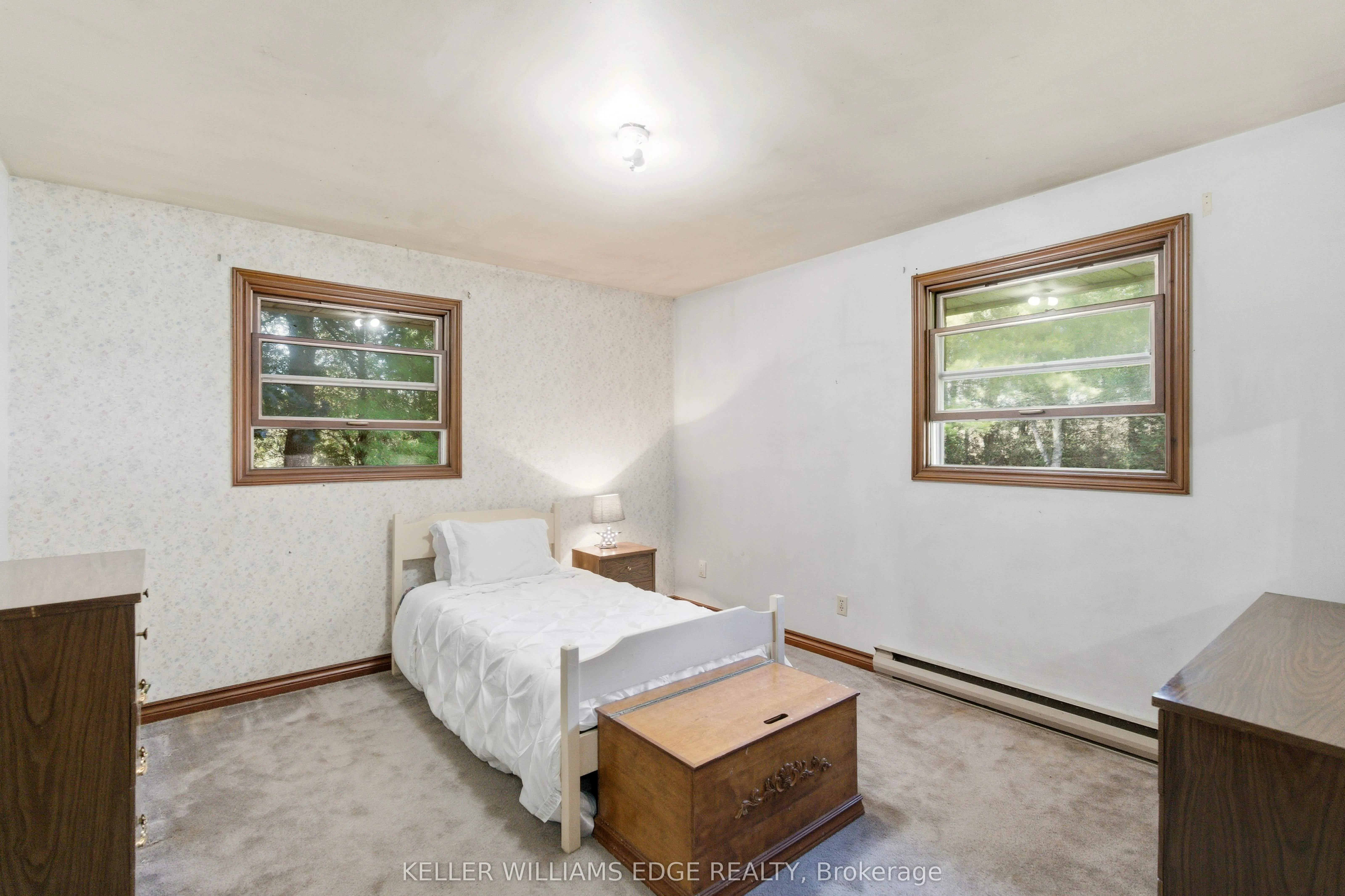 1043 Safari Road