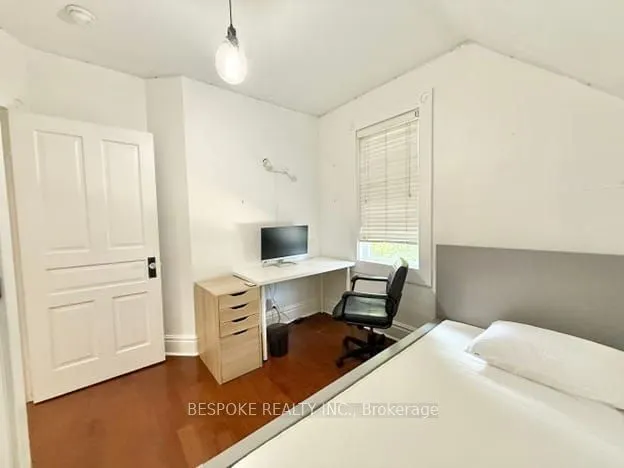 6 Henry Street, #Main/Second Floor