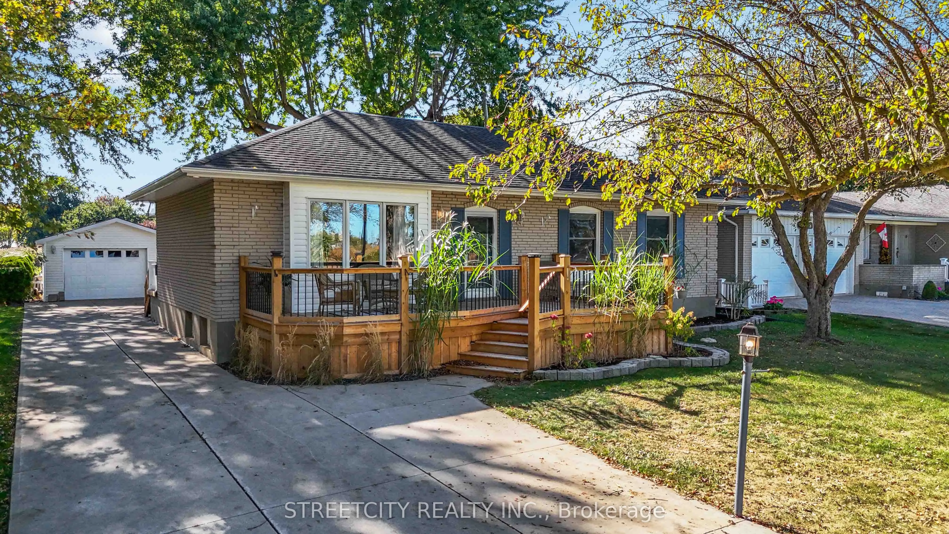 4767 St. Clair Parkway