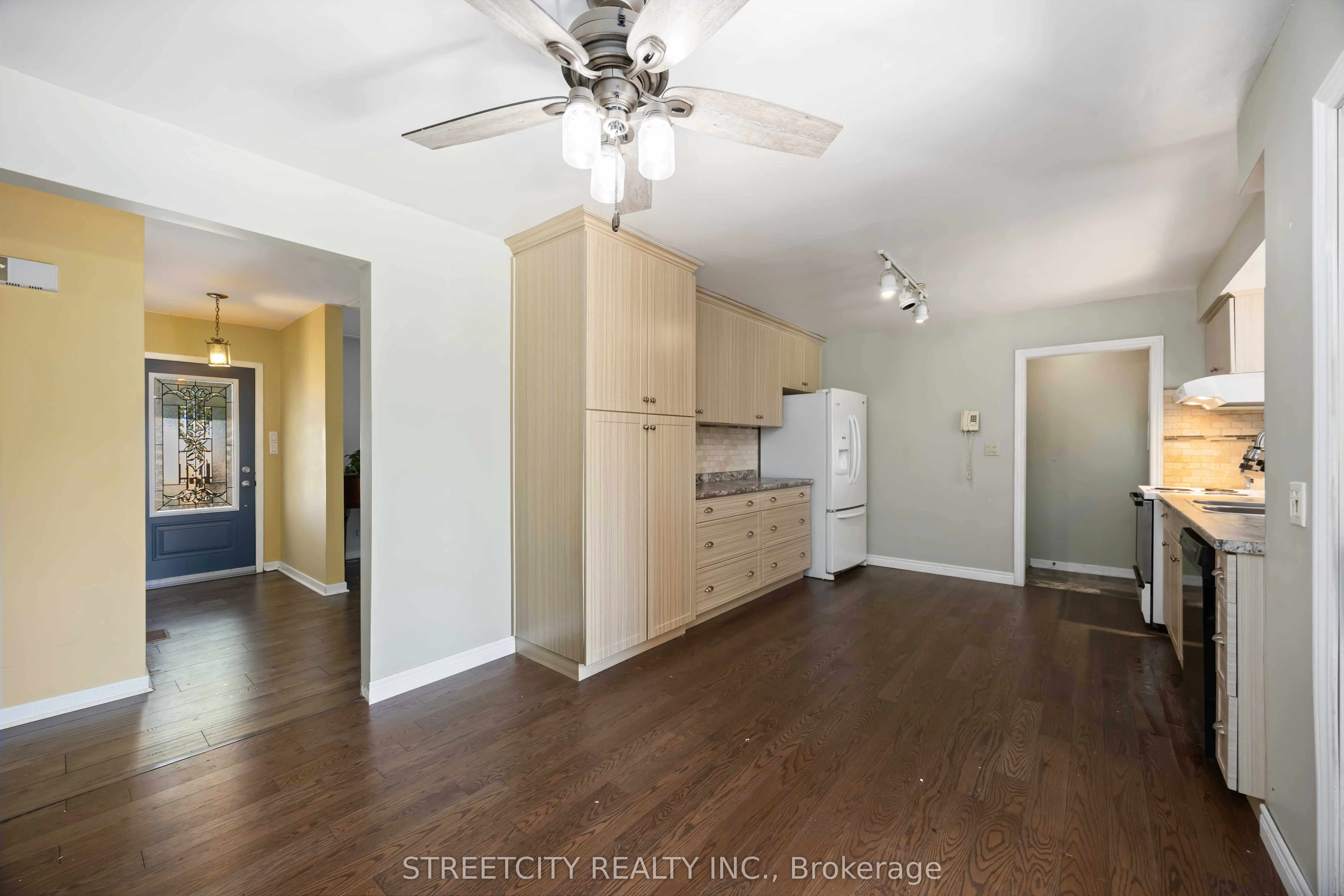 4767 St. Clair Parkway