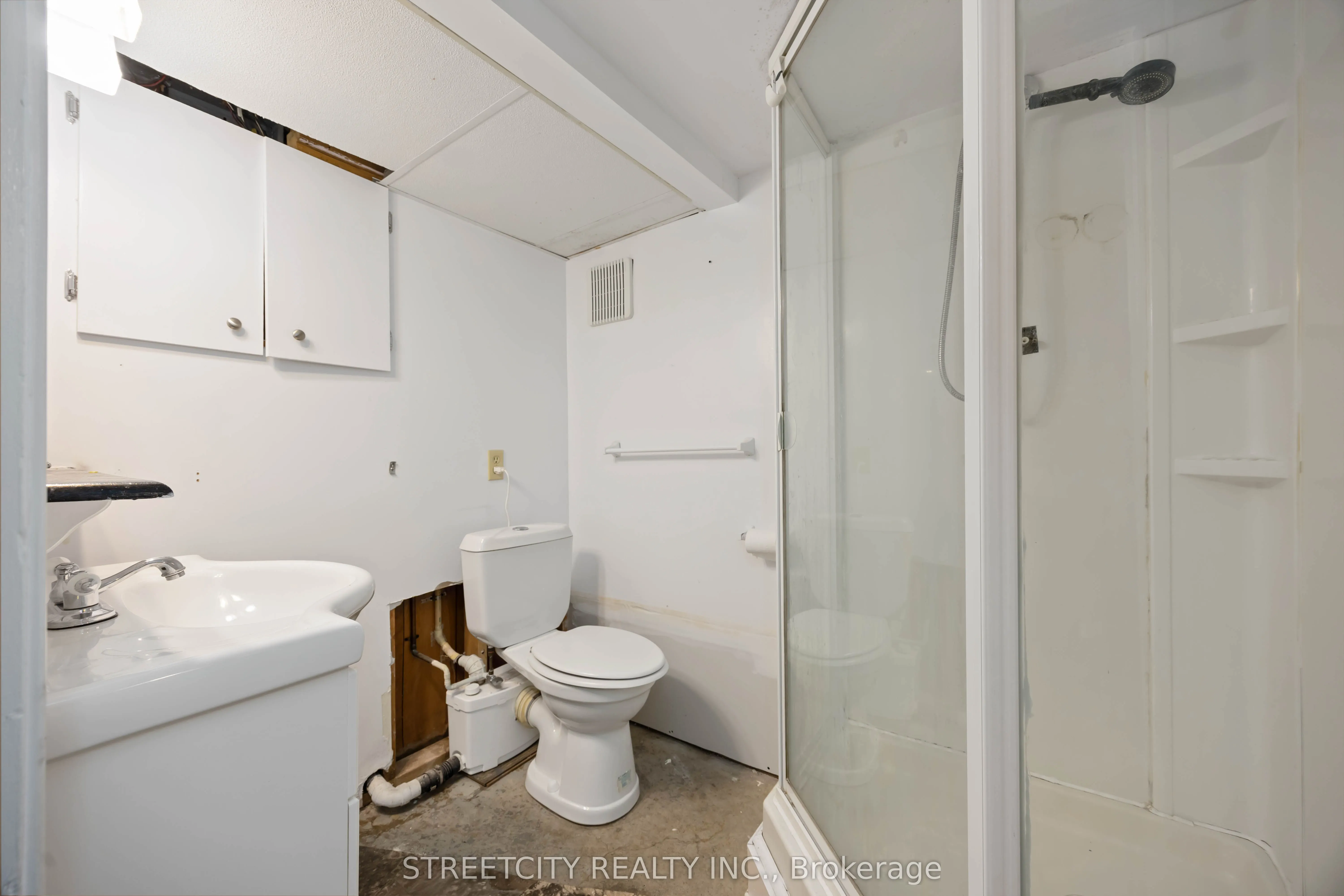 4767 St. Clair Parkway