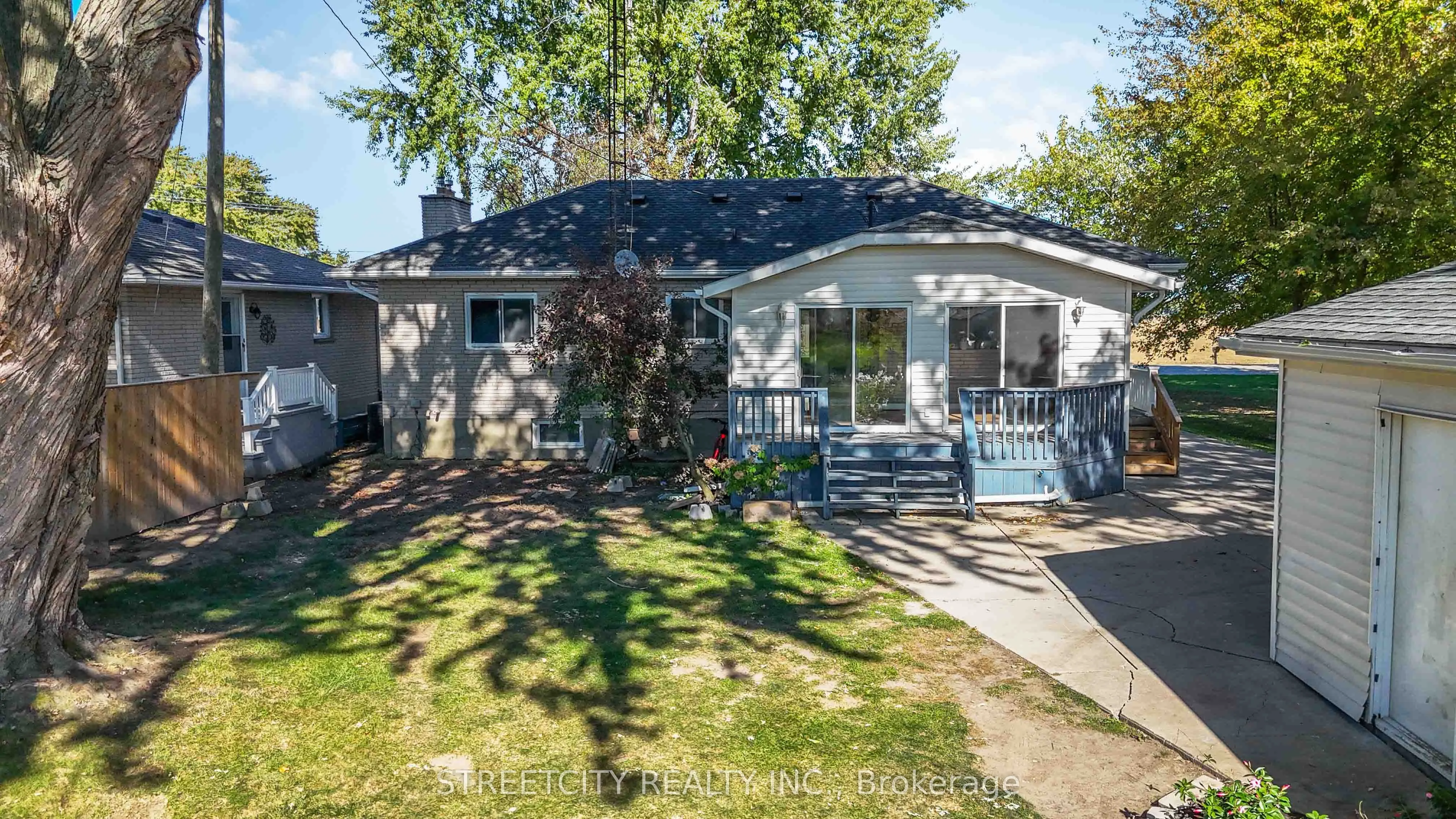 4767 St. Clair Parkway