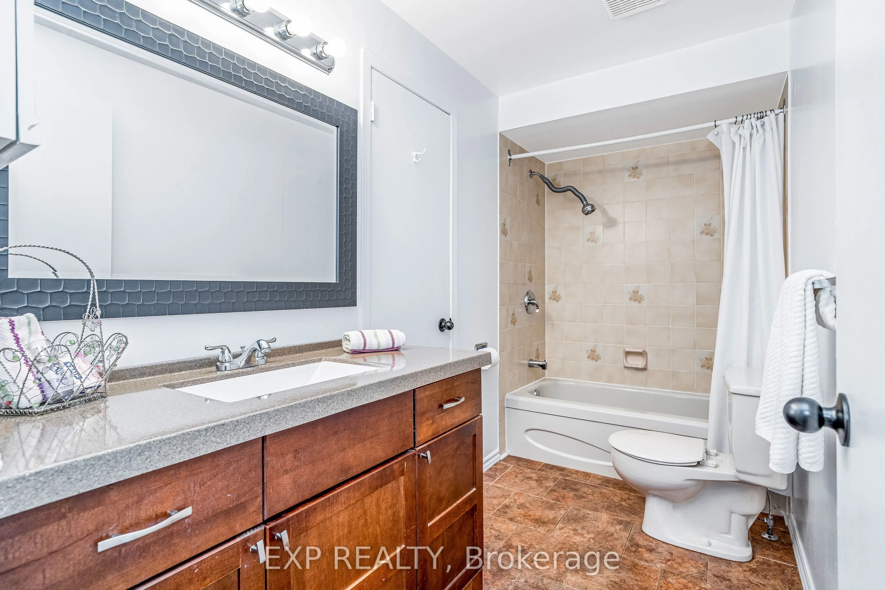1820 Marsala Crescent, #104