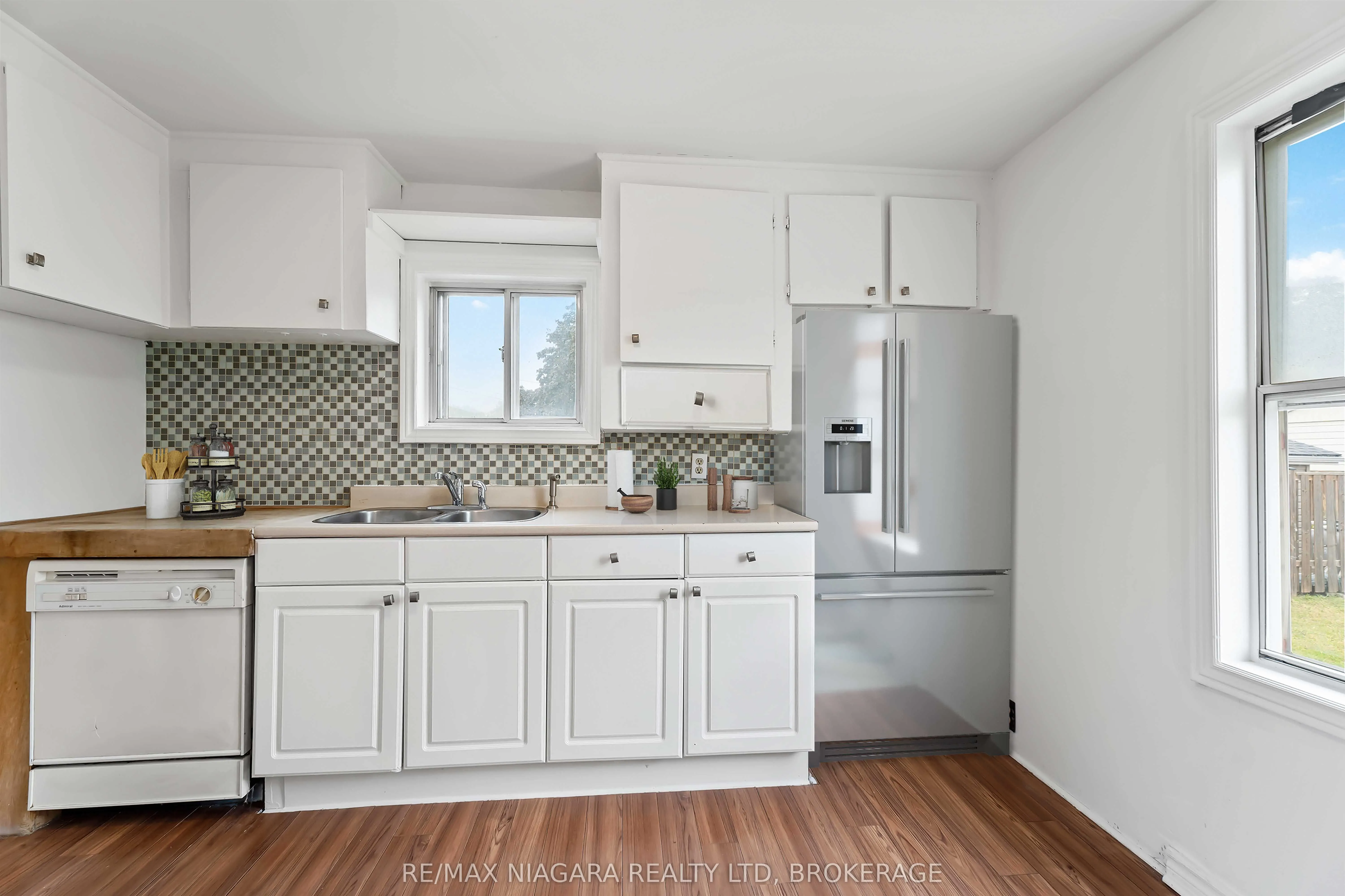 21 Maywood Avenue