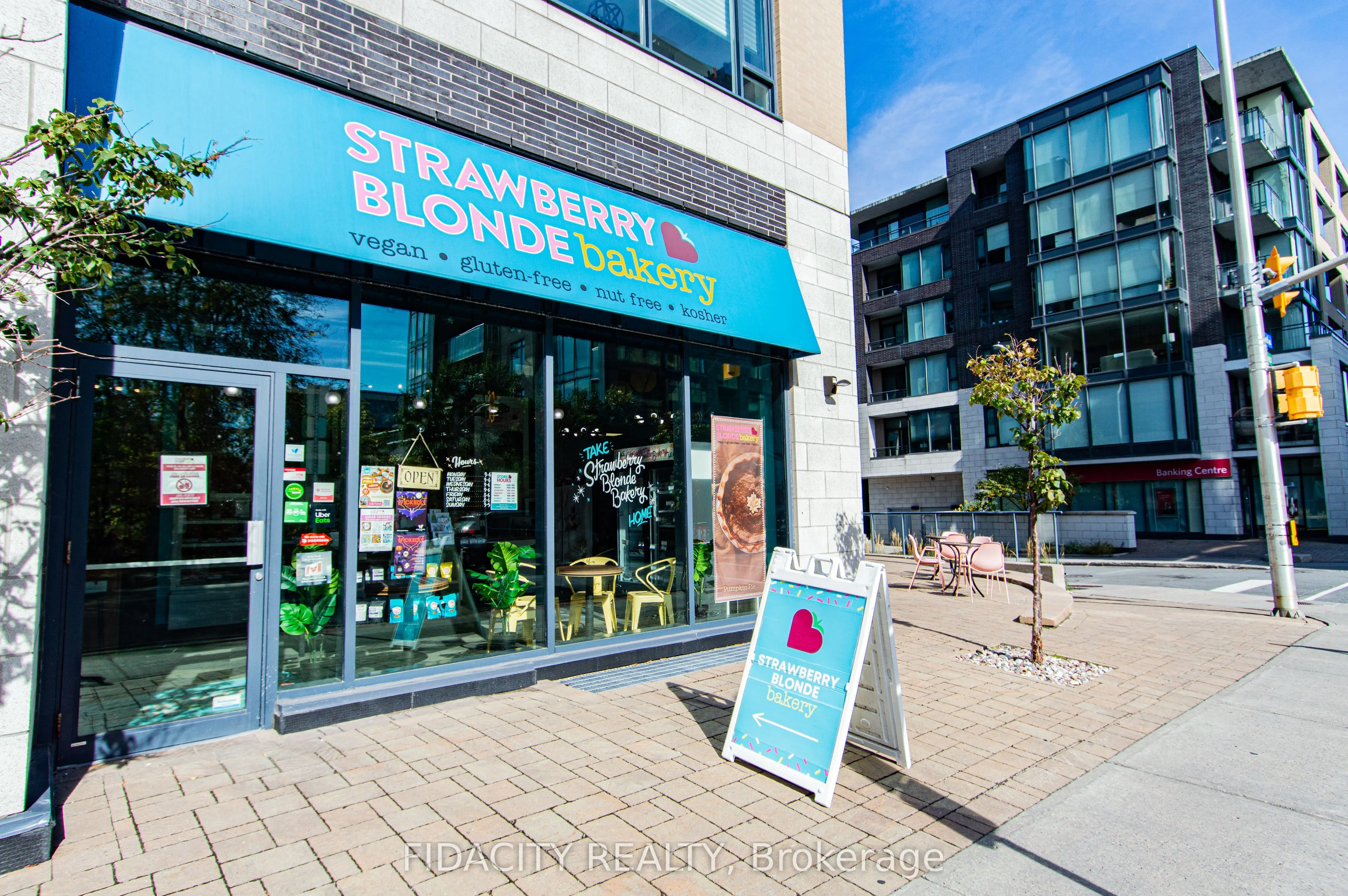 111 Richmond Road, #109