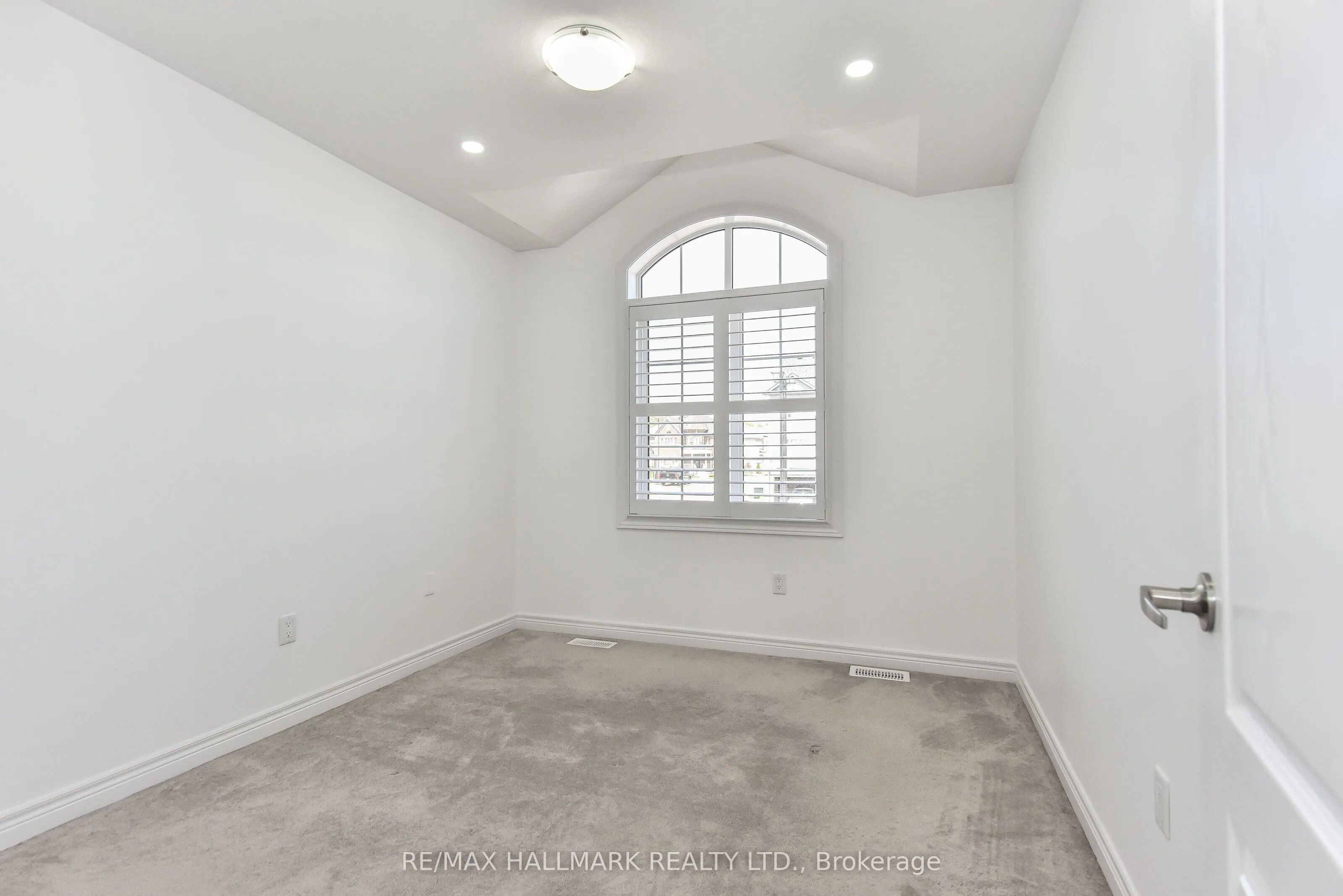740 Linden Drive, #14