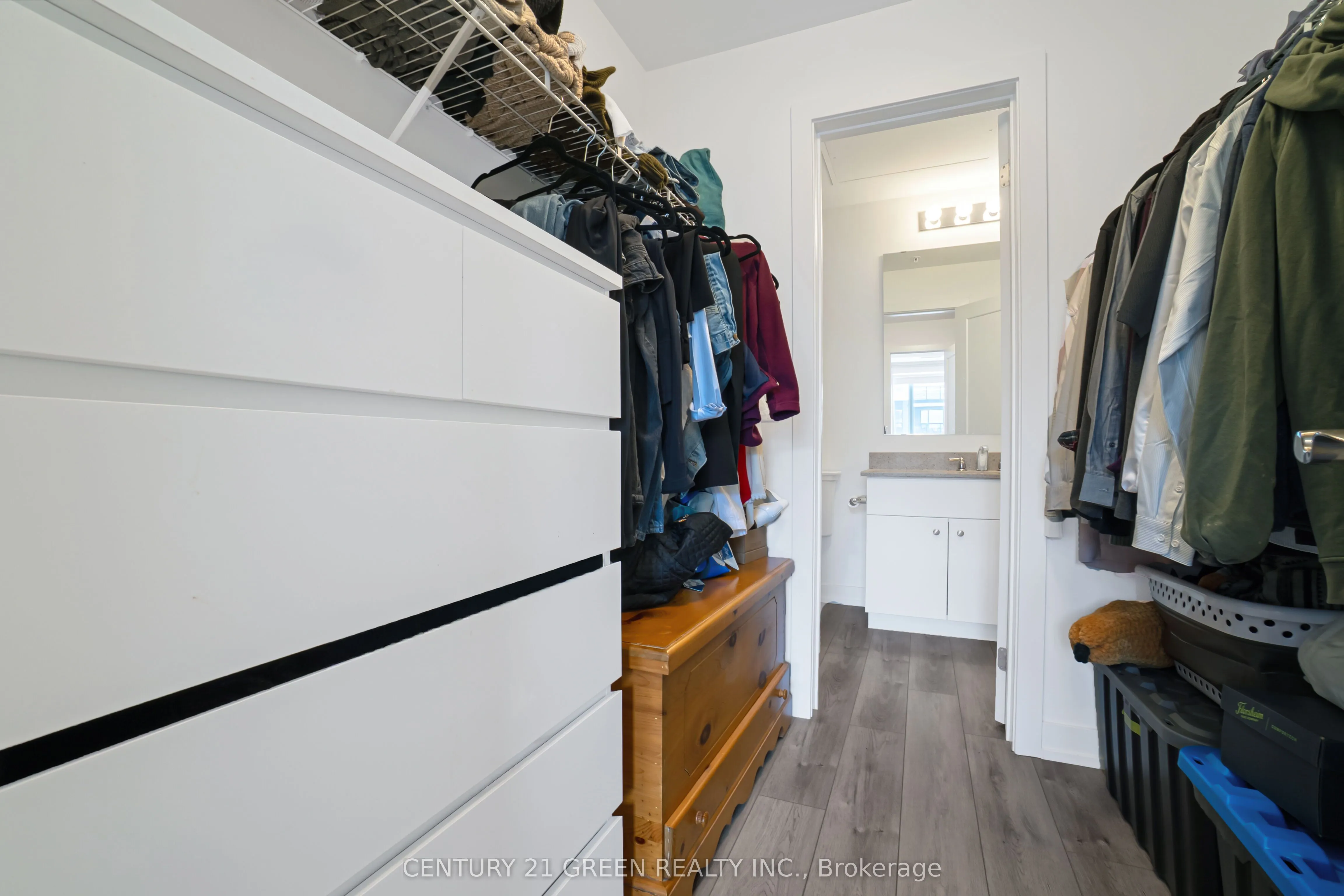255 Northfield Drive E, #407