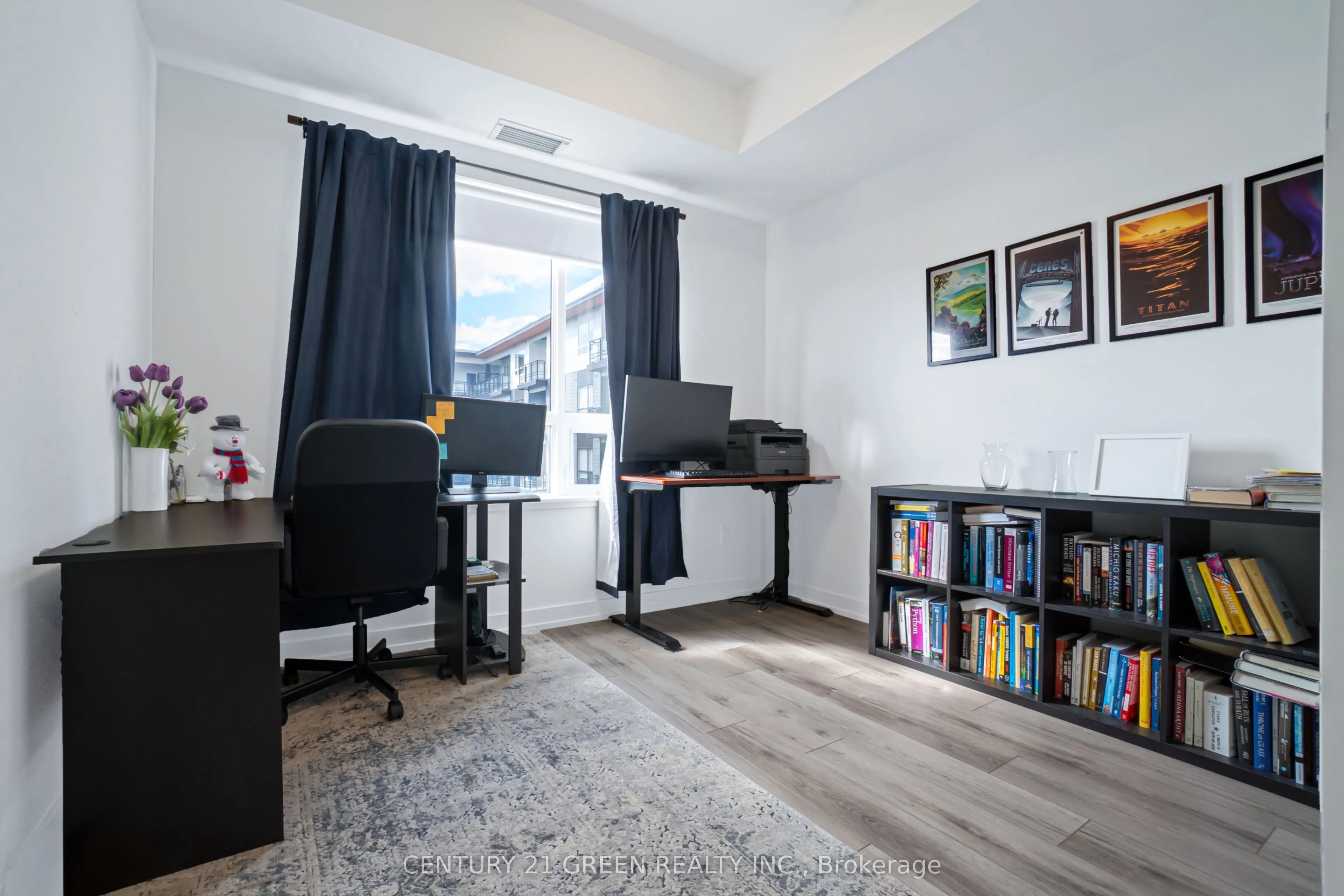255 Northfield Drive E, #407