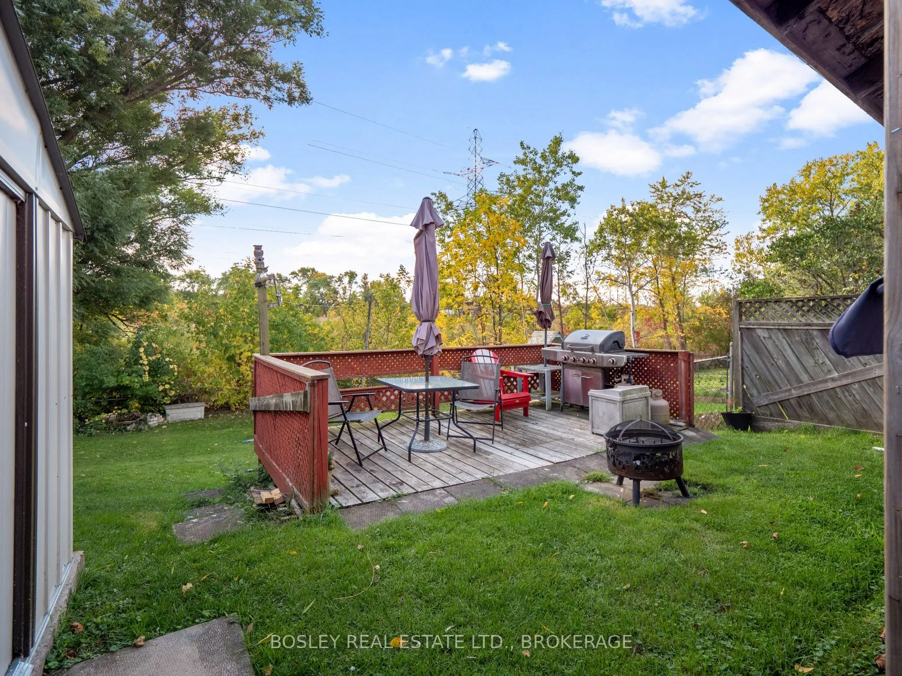 17 Deerfield Parkway