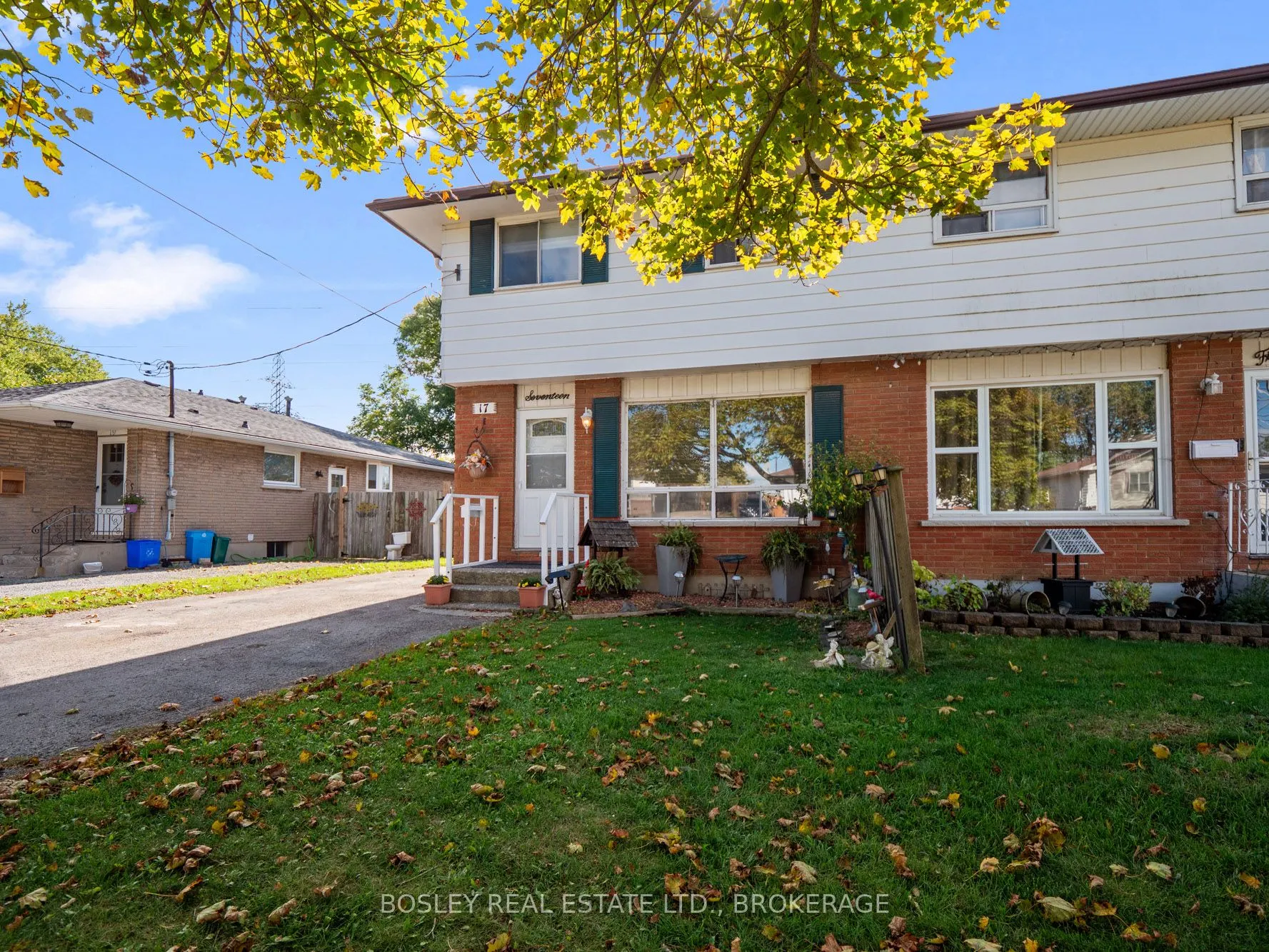 17 Deerfield Parkway