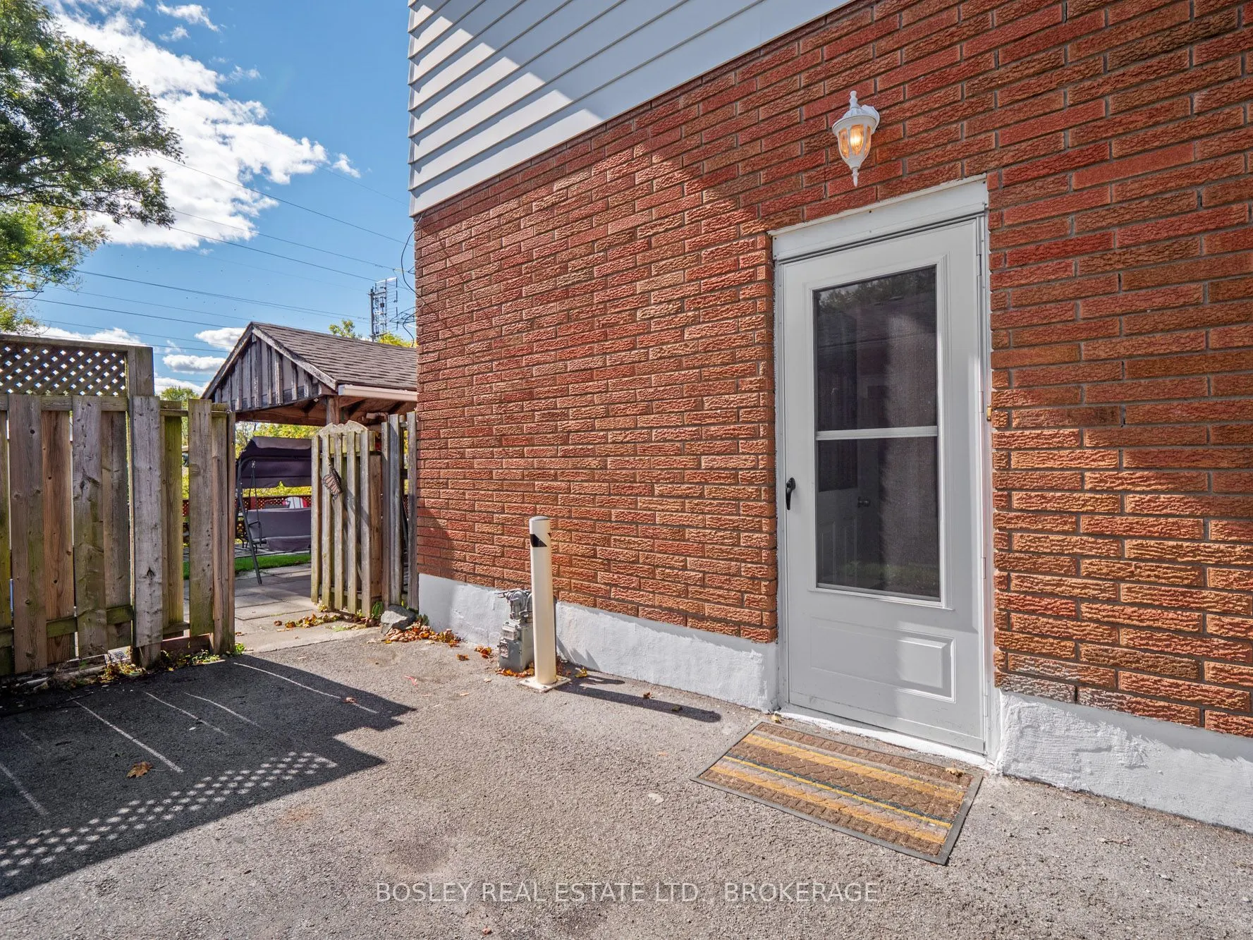 17 Deerfield Parkway