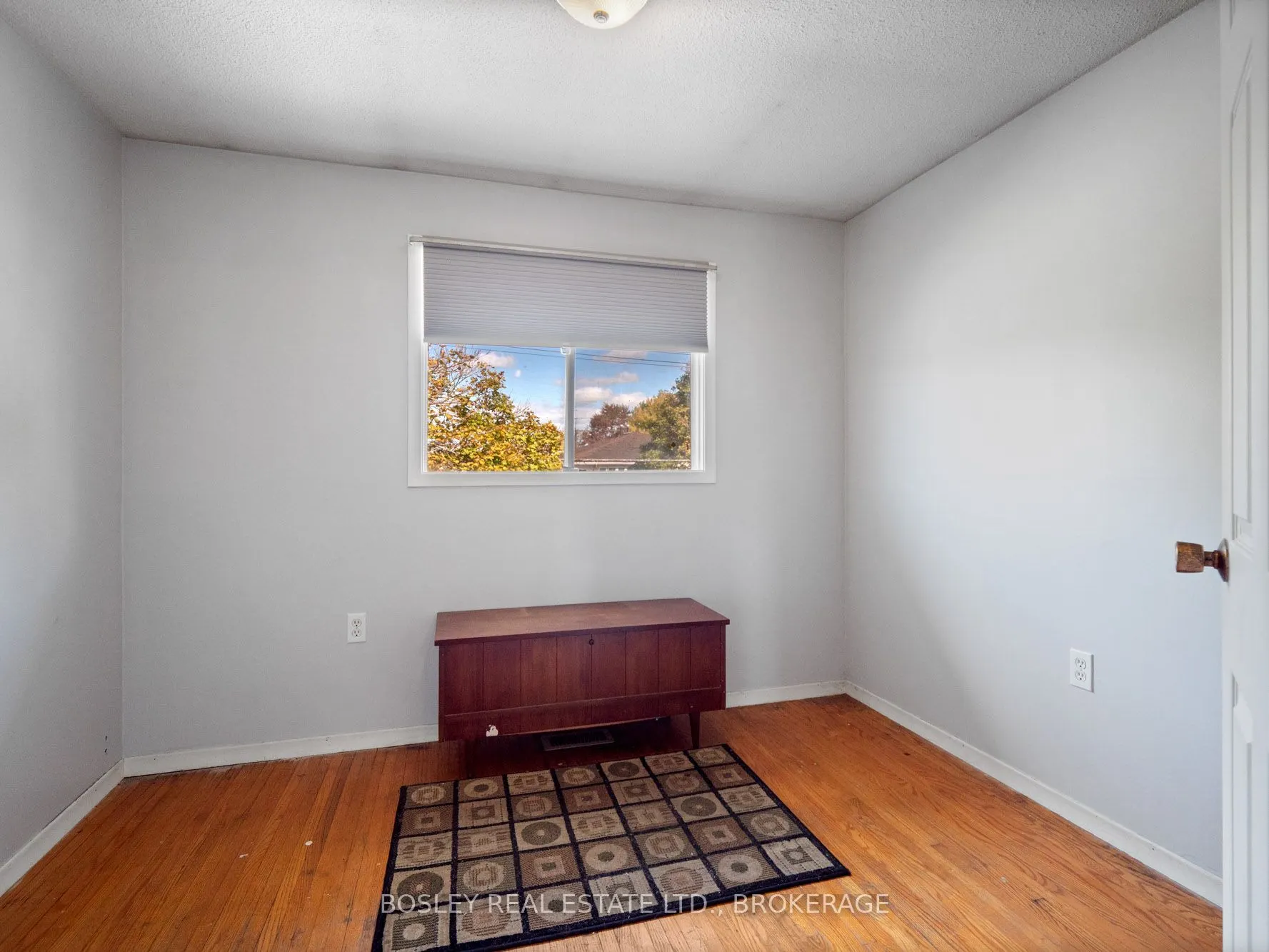 17 Deerfield Parkway