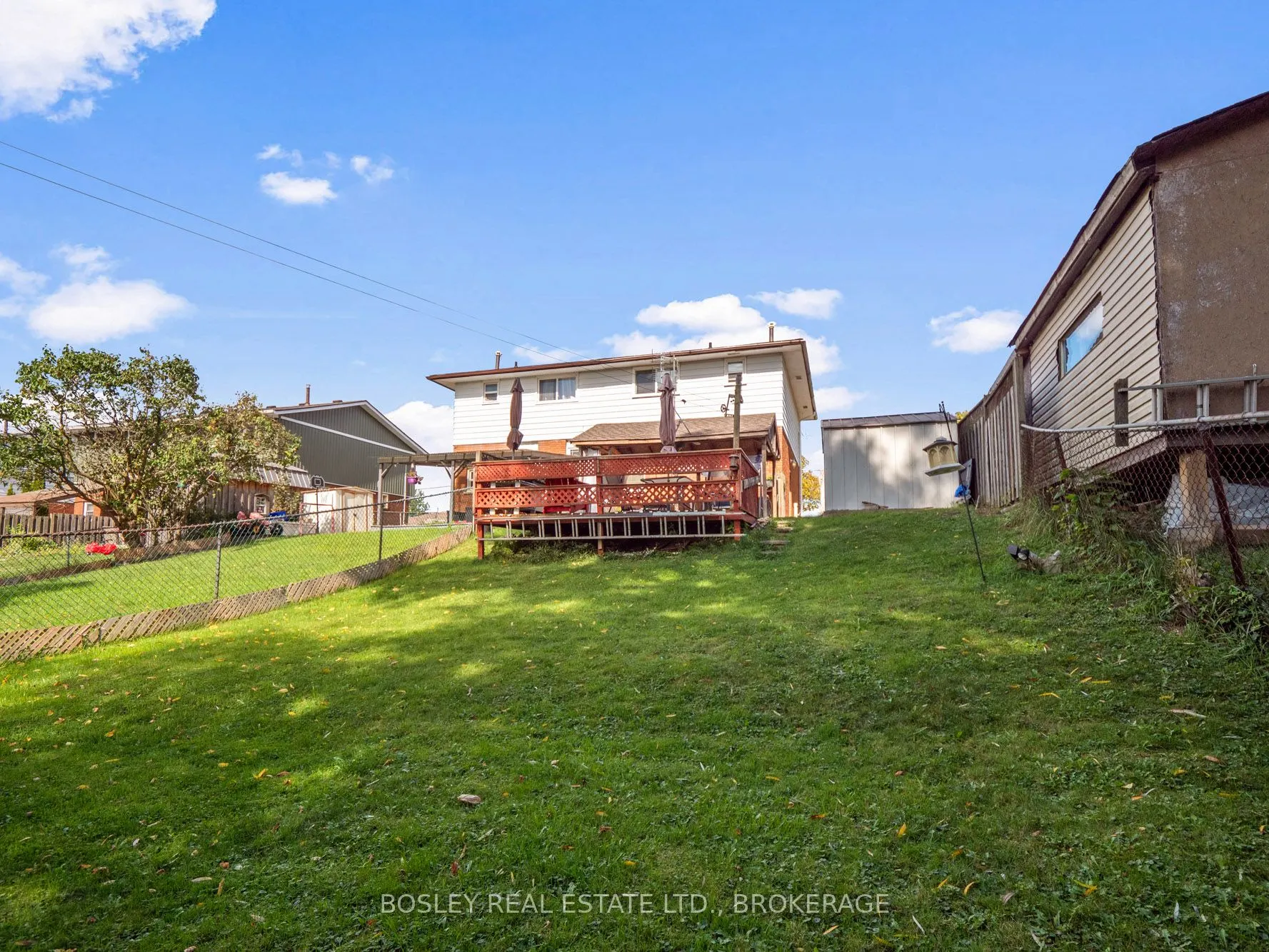 17 Deerfield Parkway