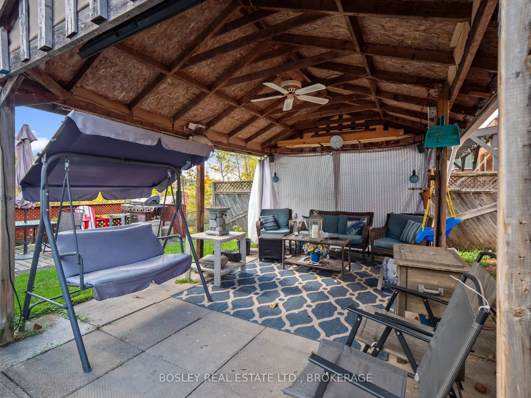 17 Deerfield Parkway