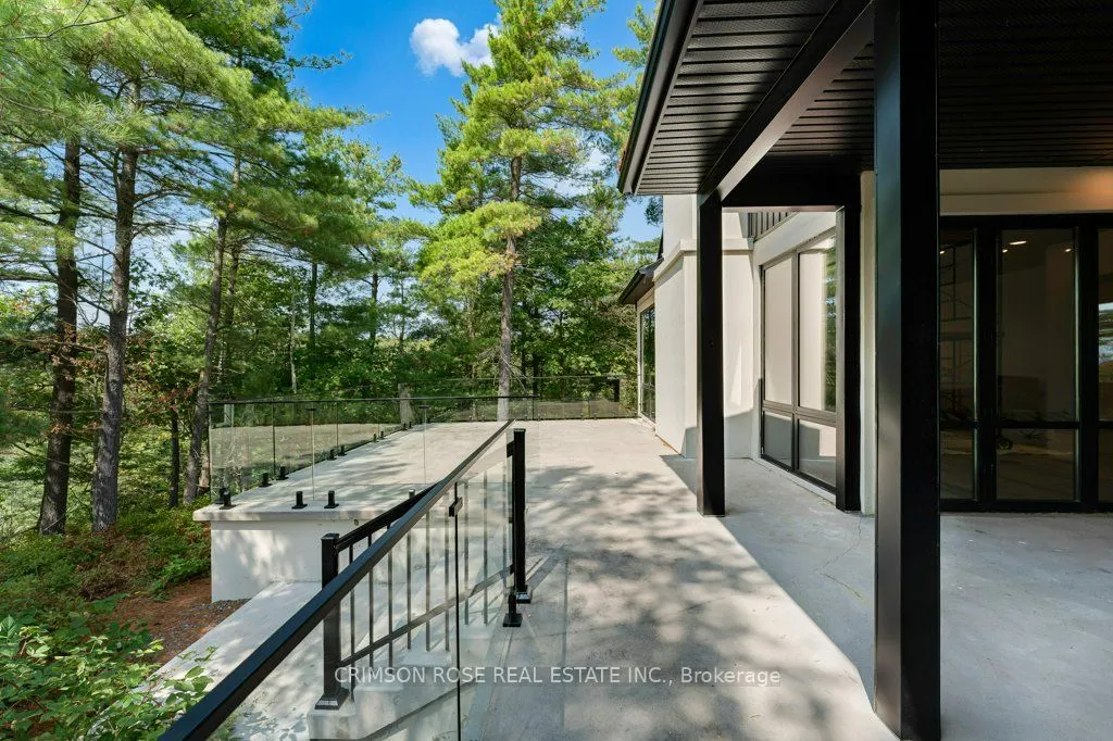 247 Tumbledown Road