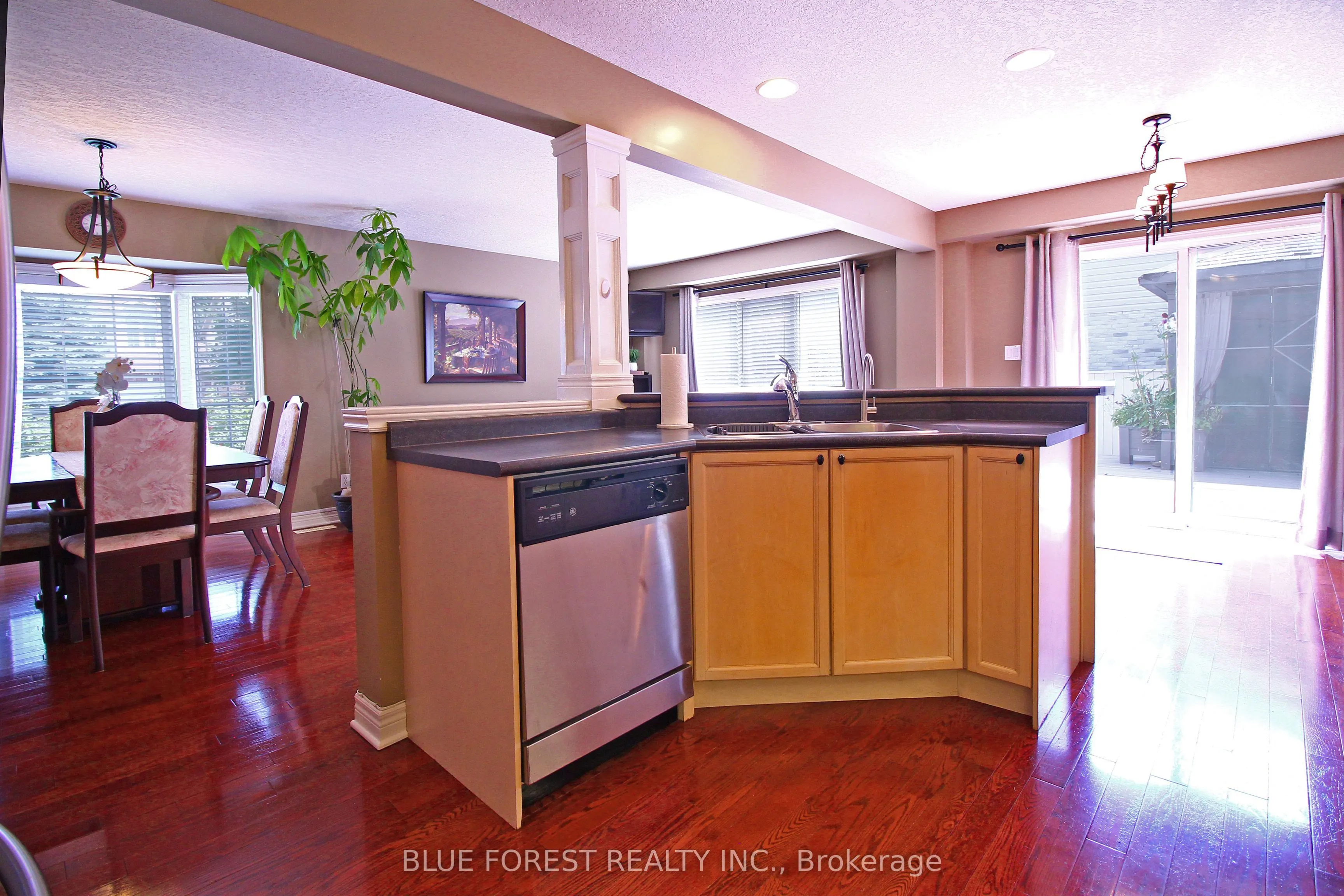 682 Hedgerow Place