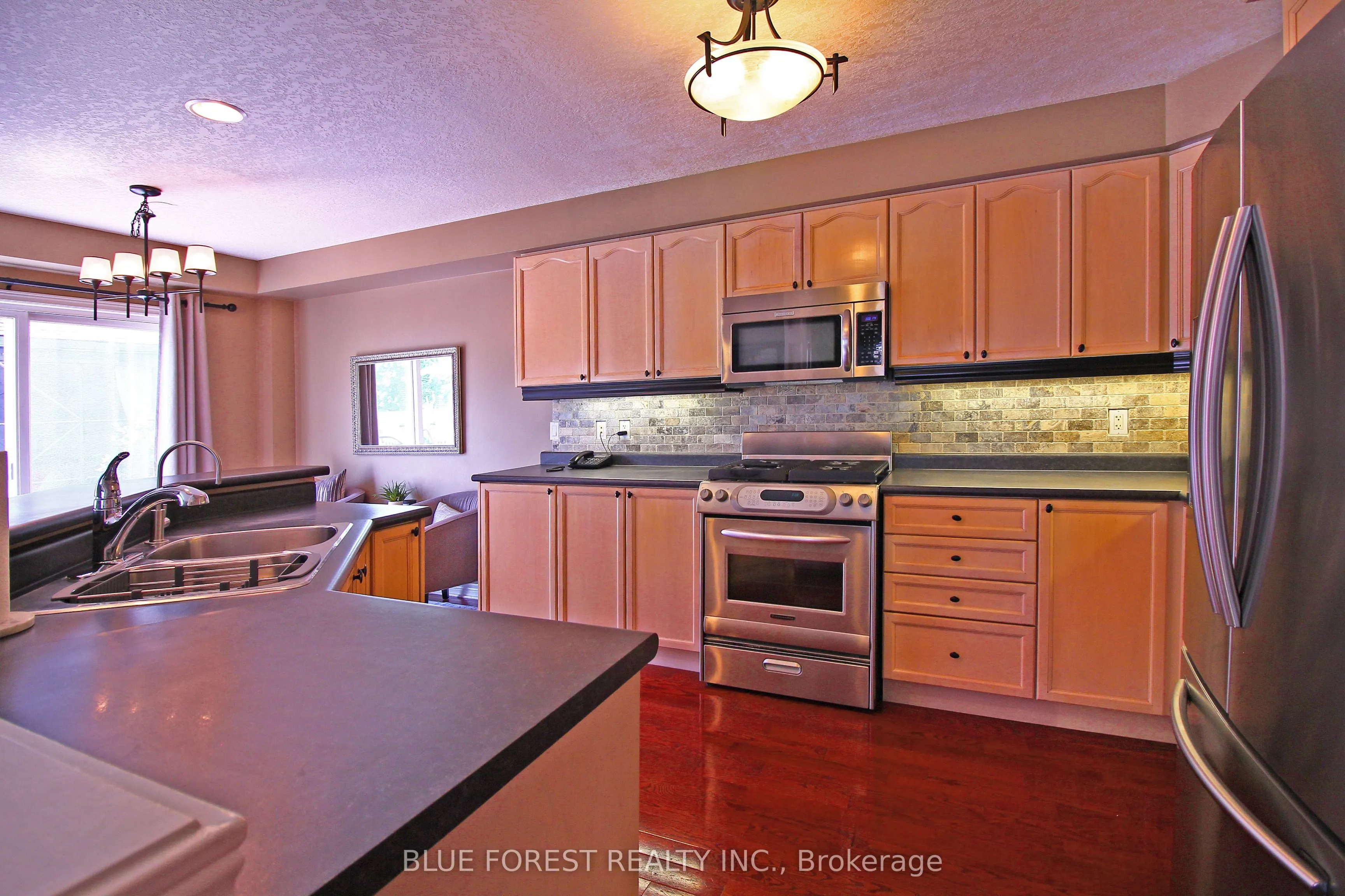 682 Hedgerow Place