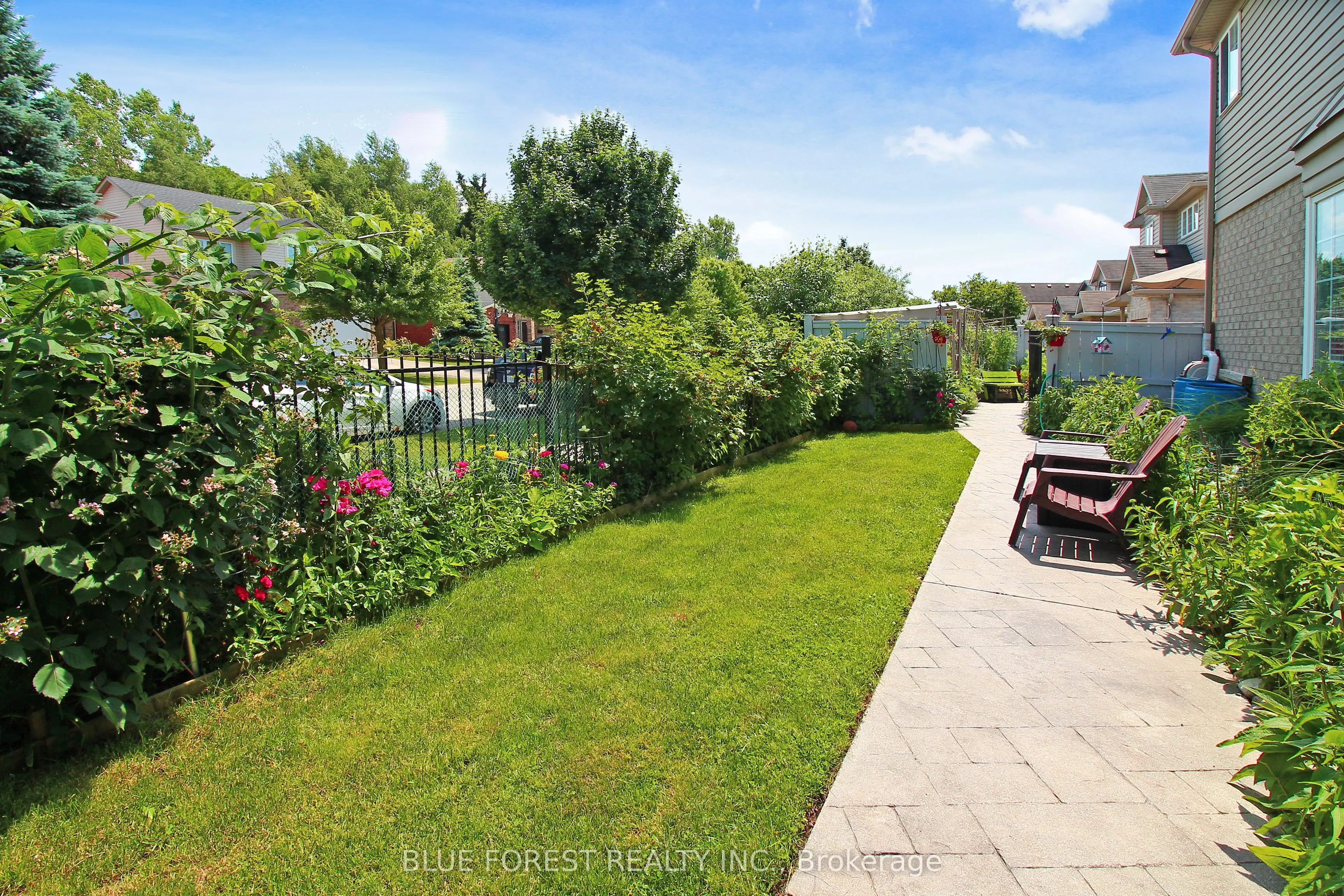 682 Hedgerow Place