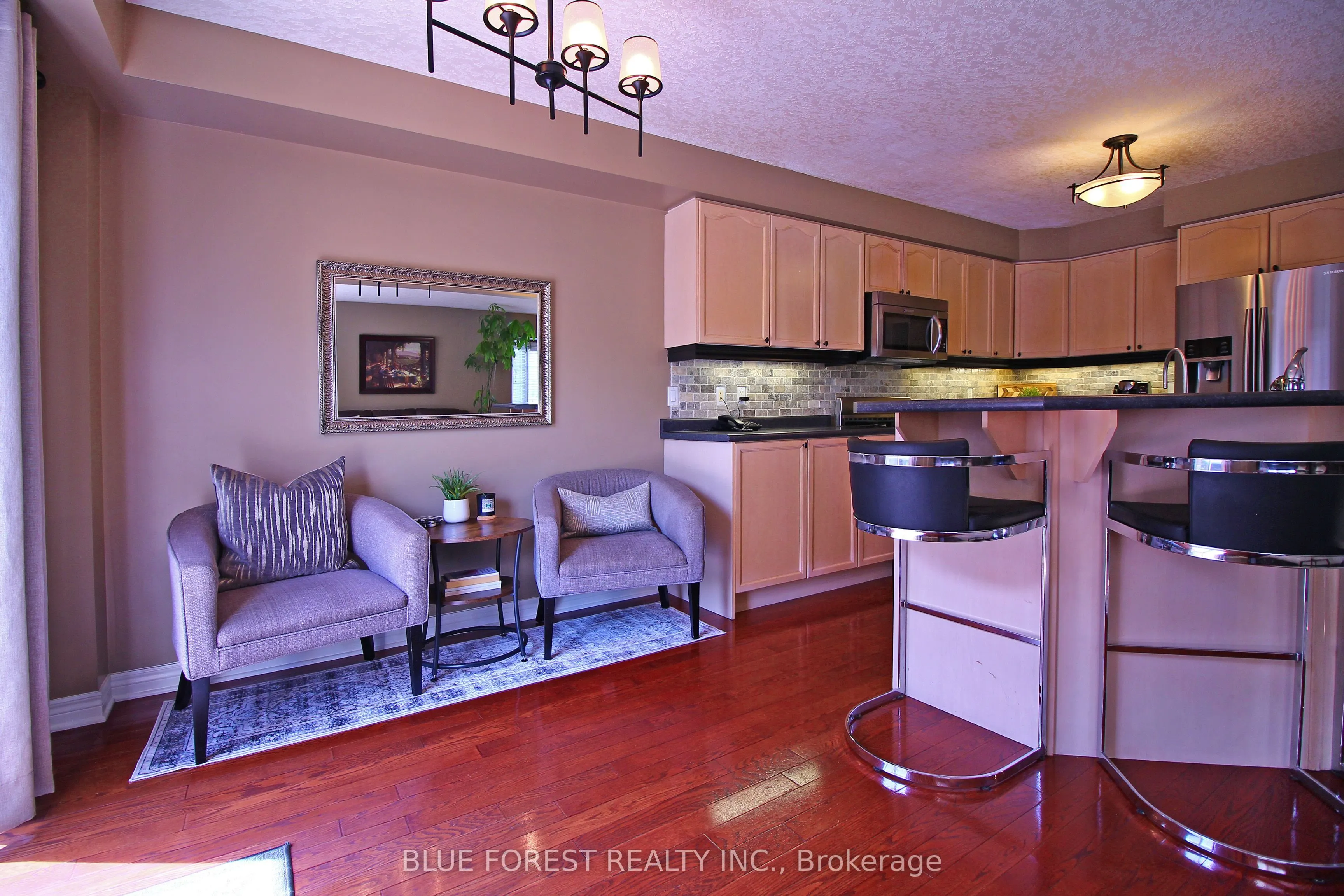 682 Hedgerow Place